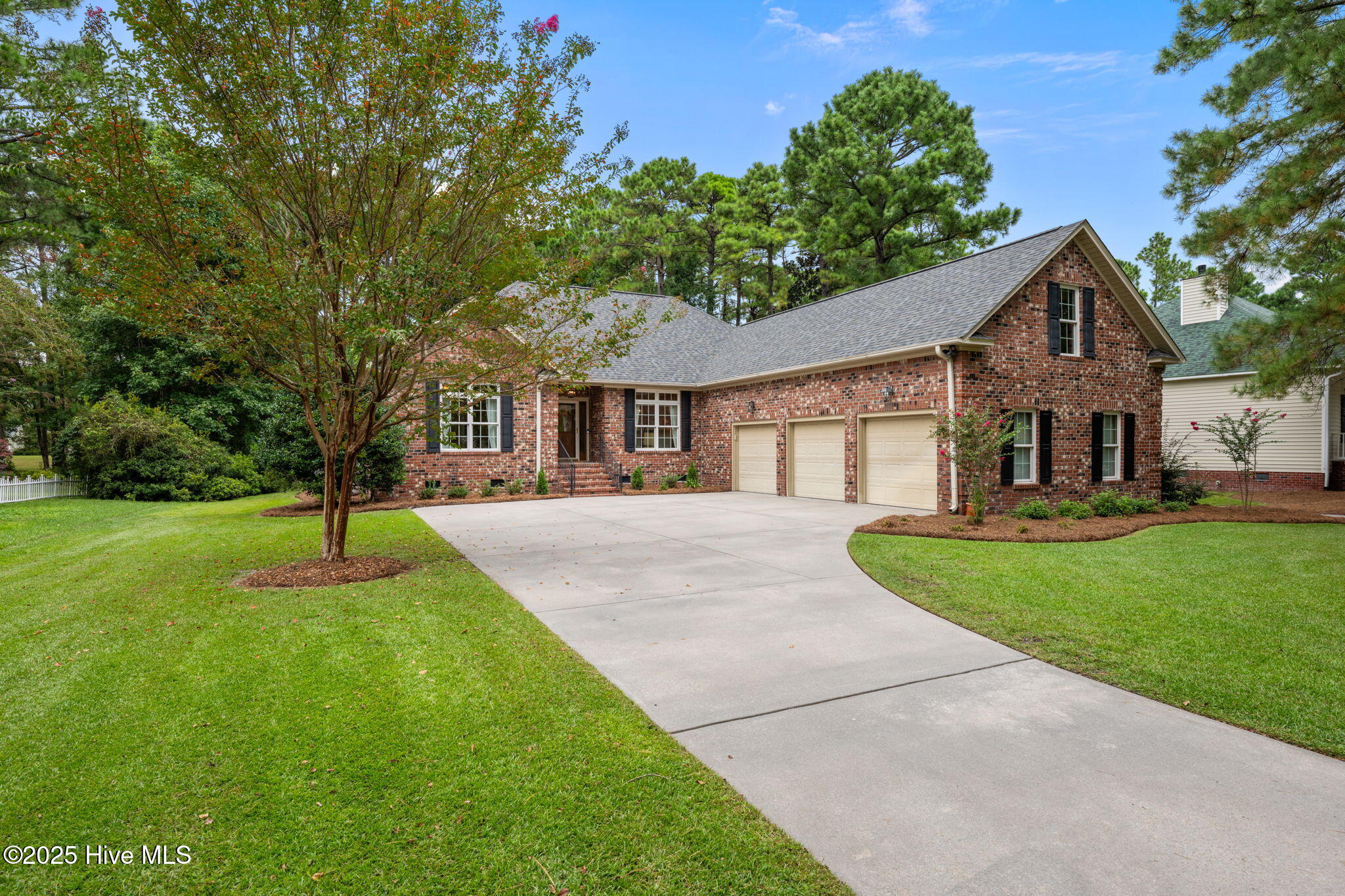 Property at 909 Sawgrass Court