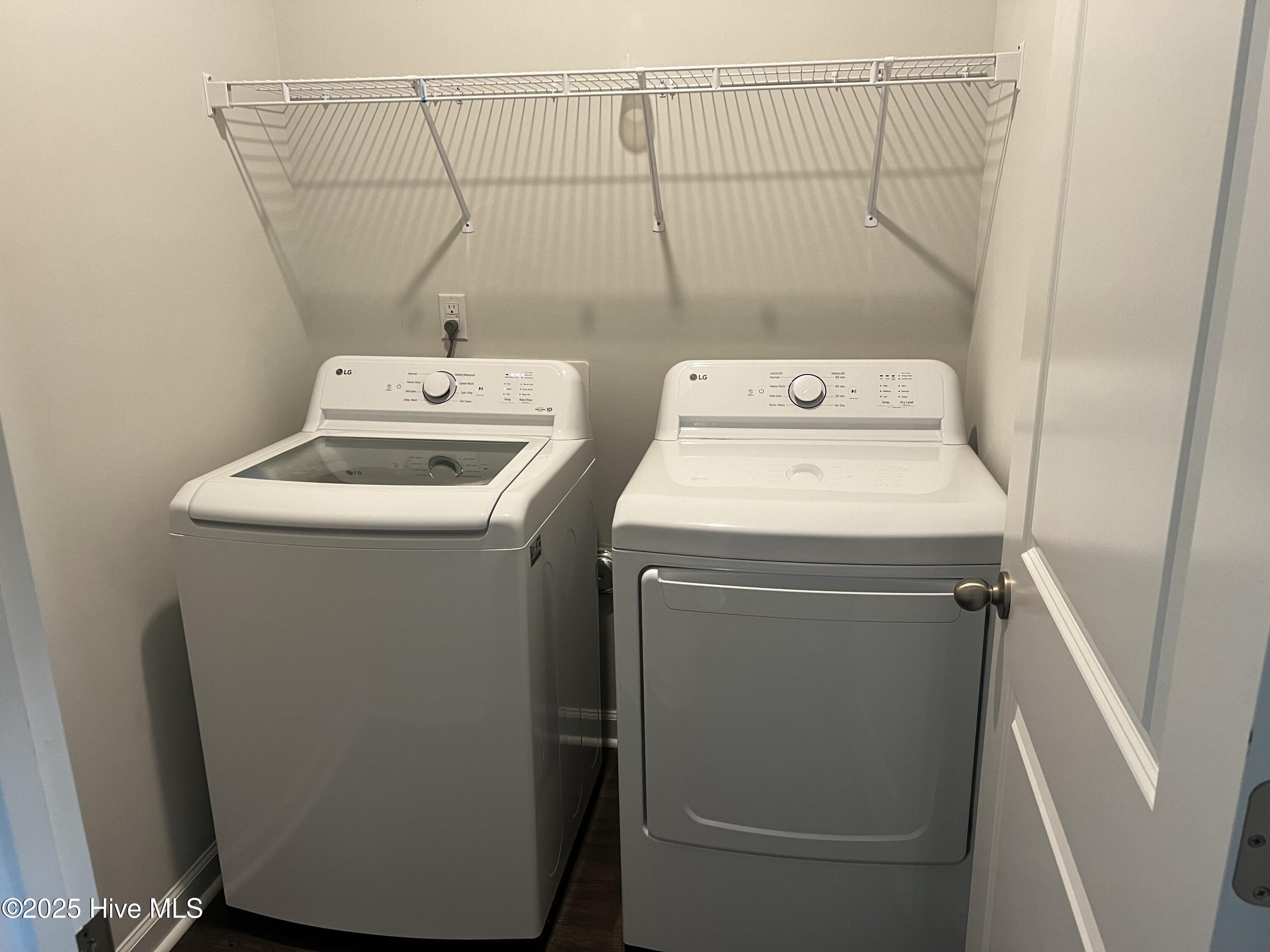 100540050 | Photo 17