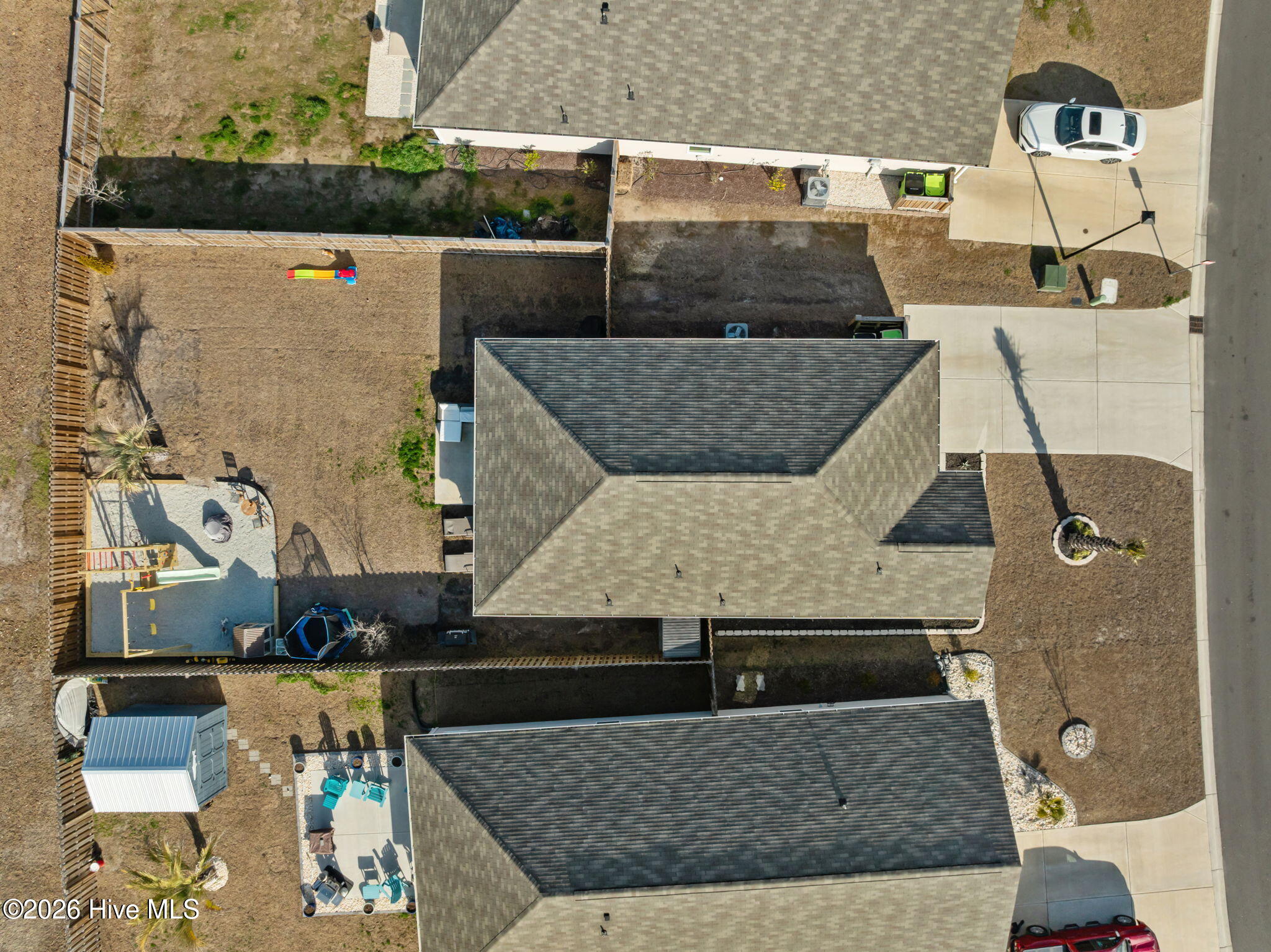 100557335 | Photo 46