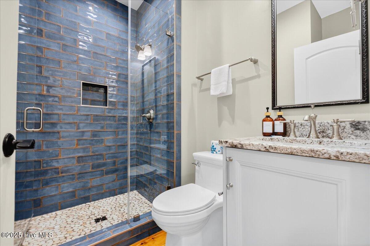 100540926 | Photo 56