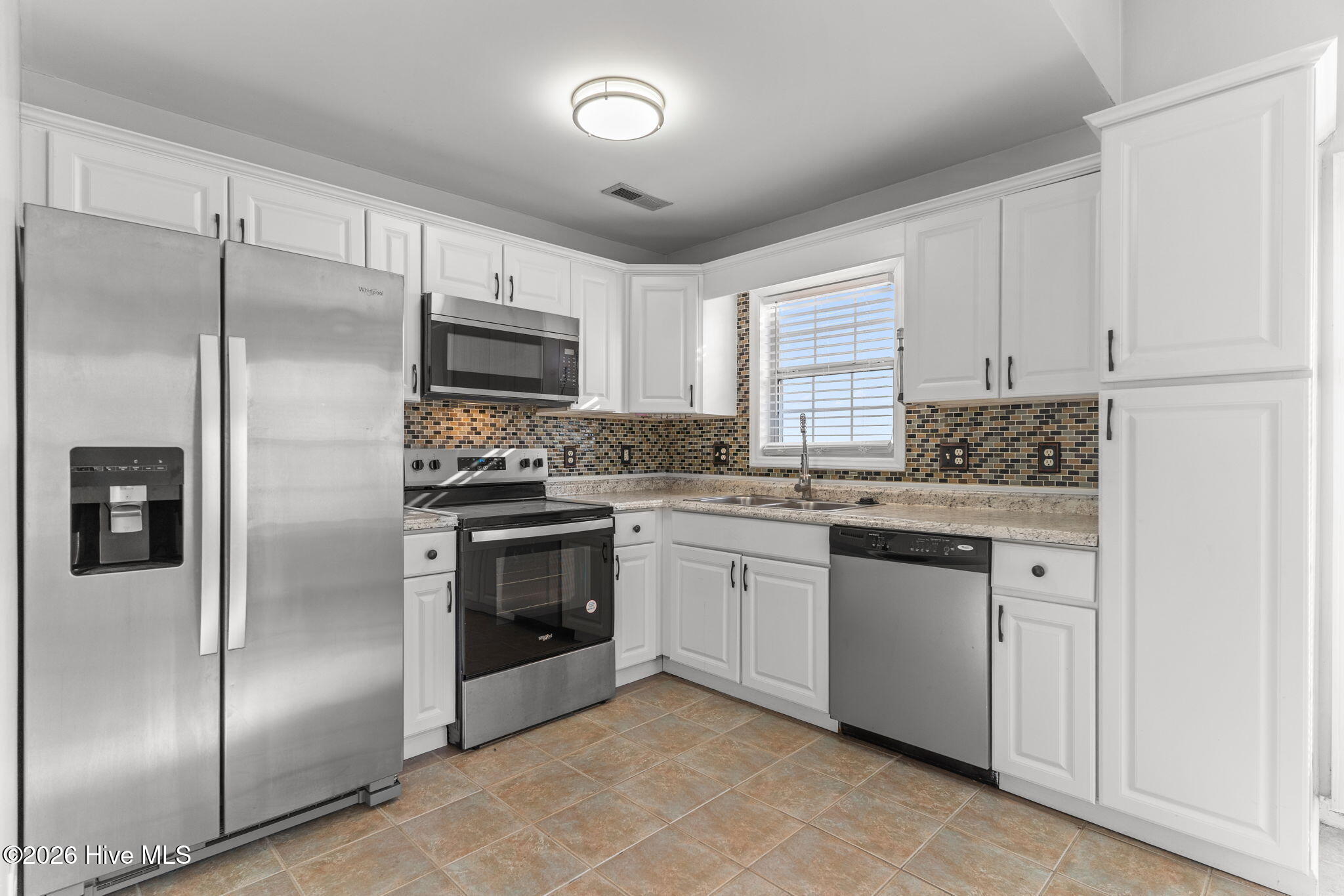 100552735 | Photo 11