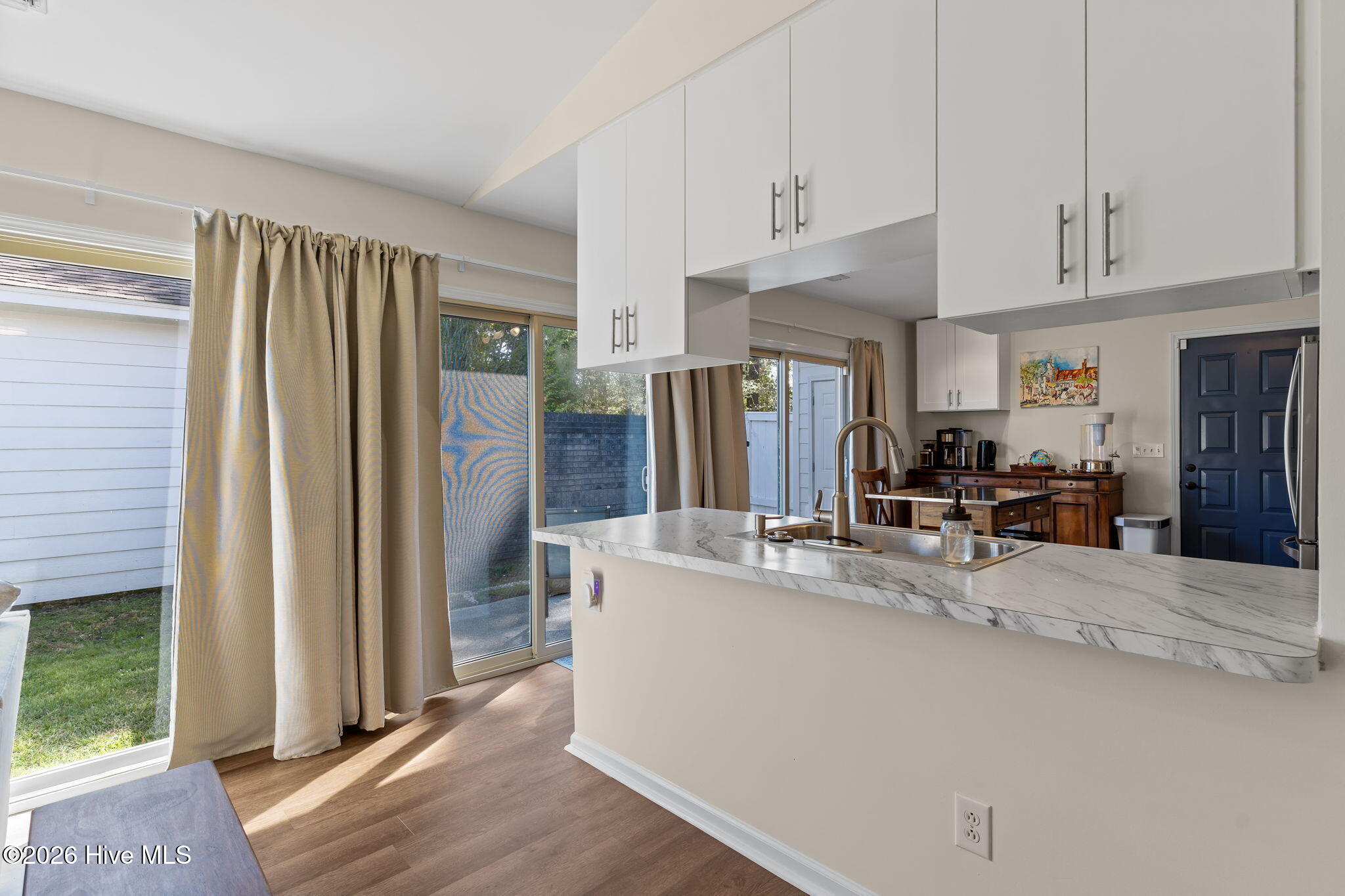 100564364 | Photo 37