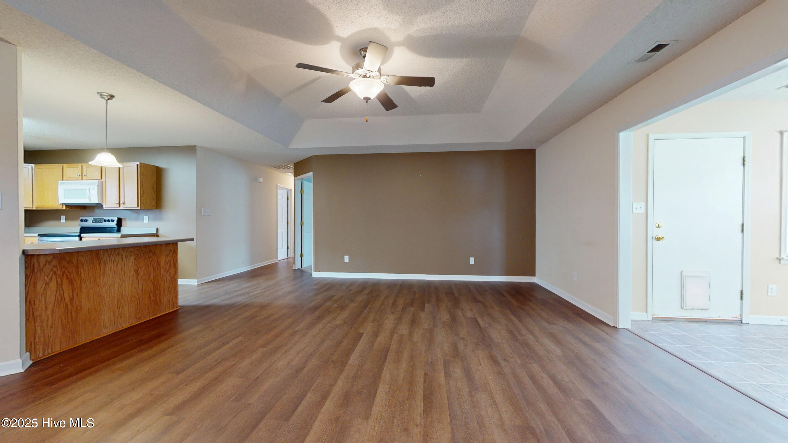2104 Colony Plaza, Jacksonville, NC 28546 – photo 6: 09192025_133723