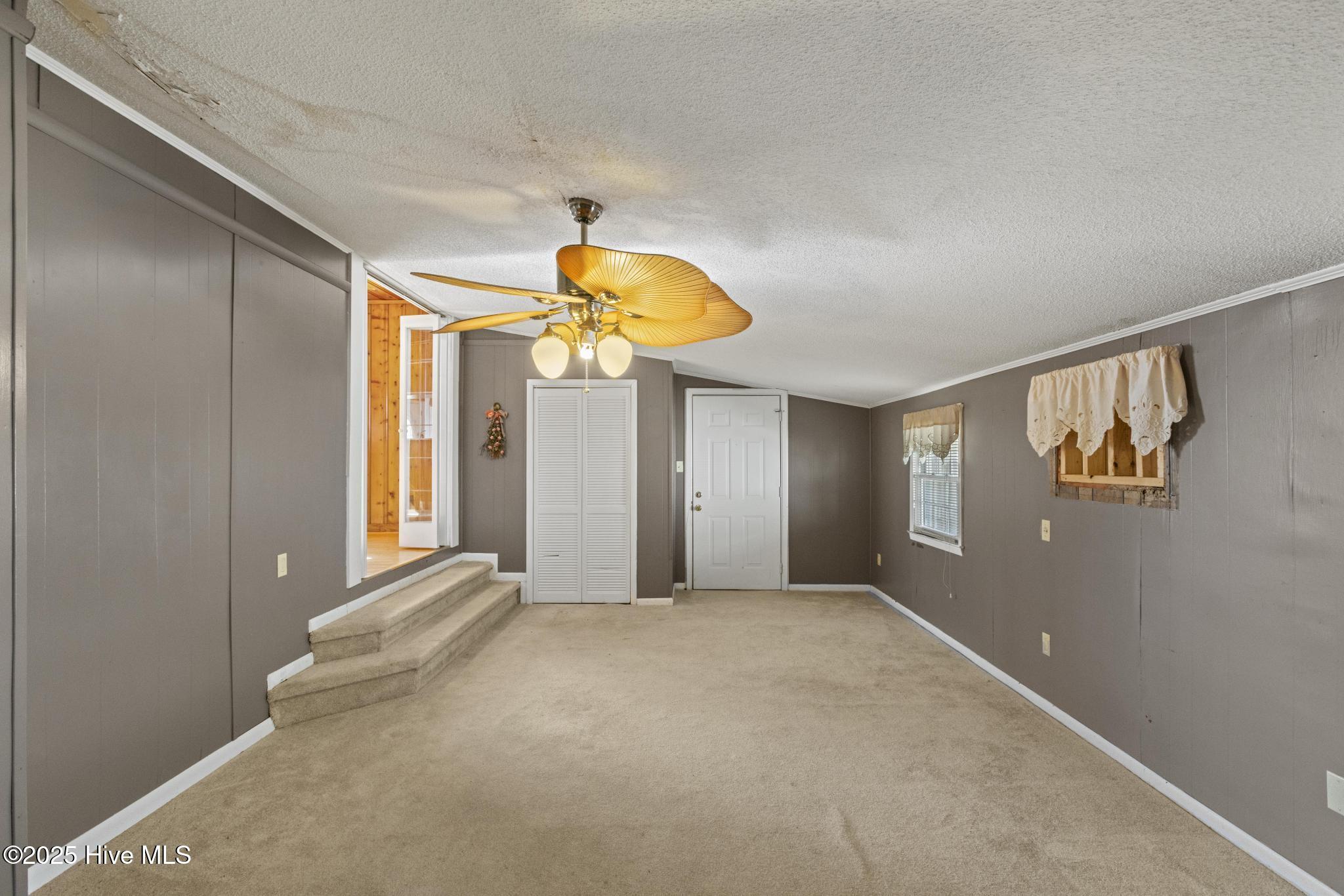 100532196 | Photo 18