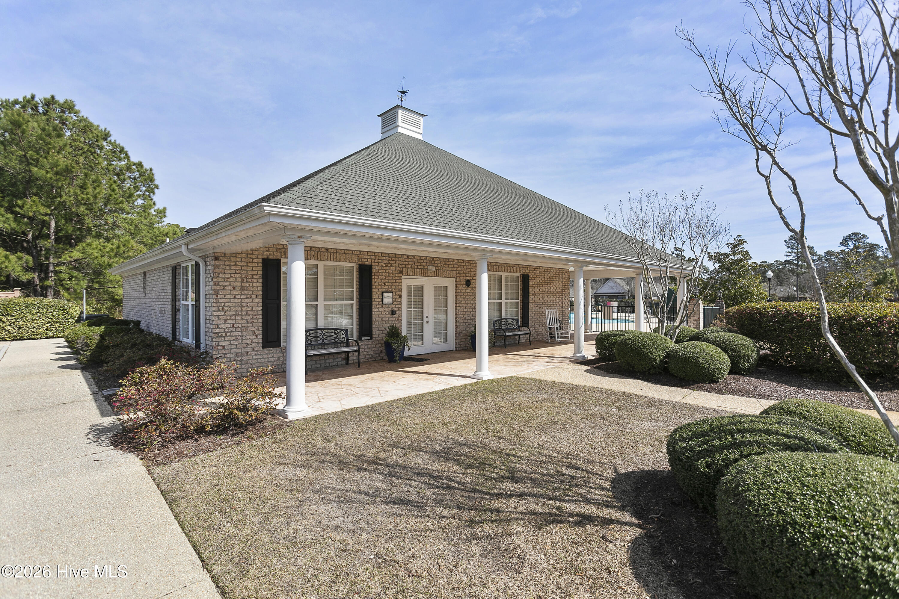 100562677 | Photo 53