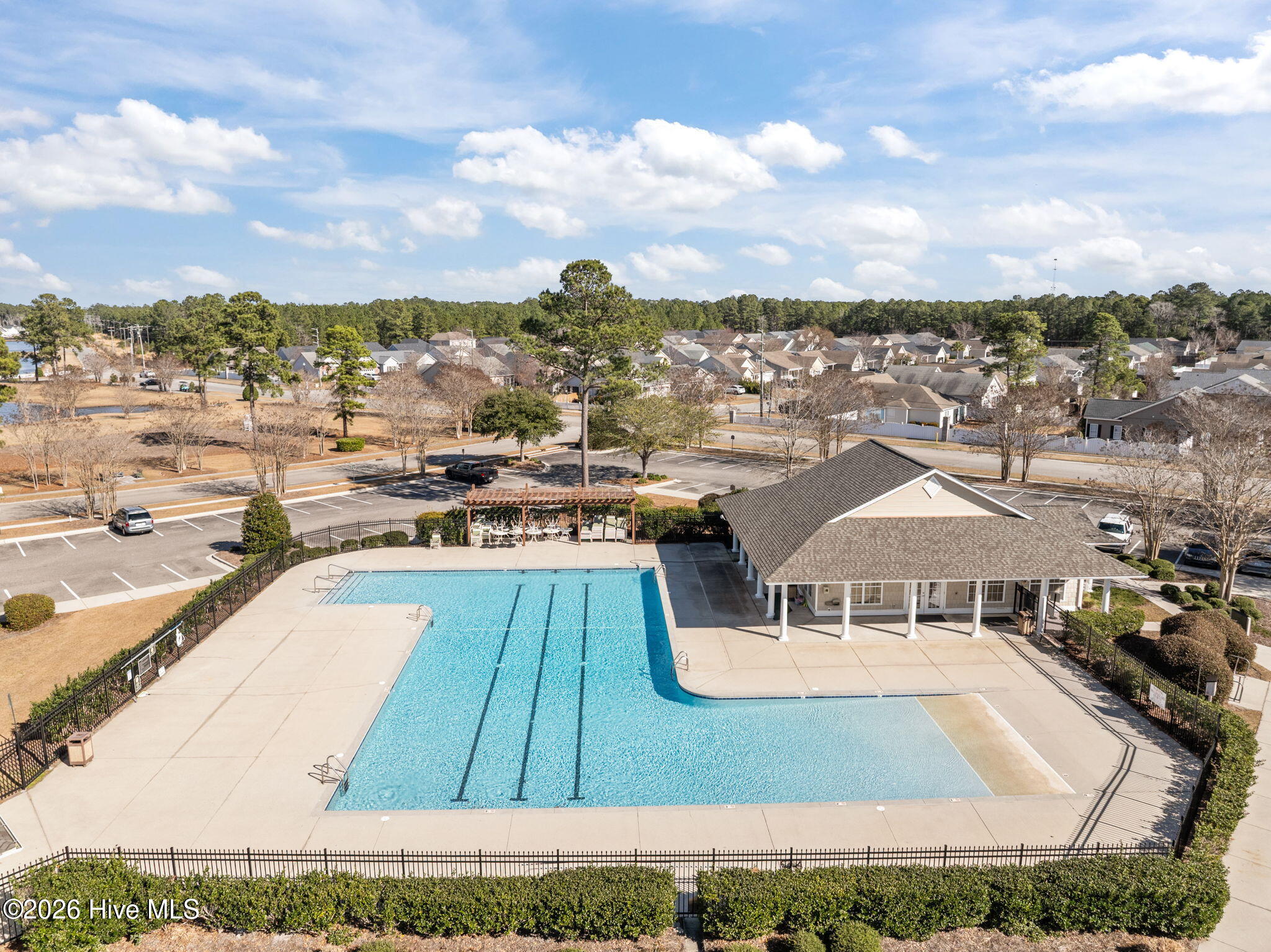 100549107 | Photo 53