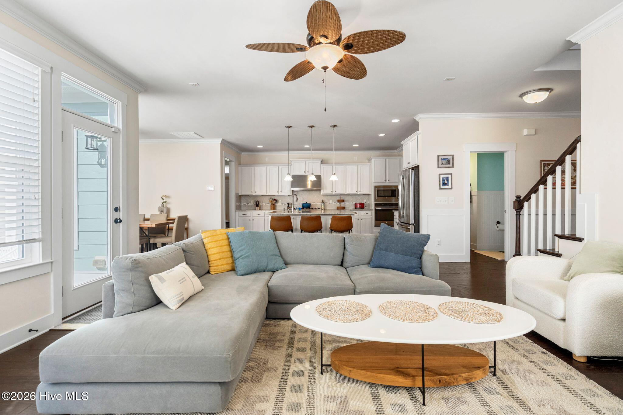 100558844 | Photo 15