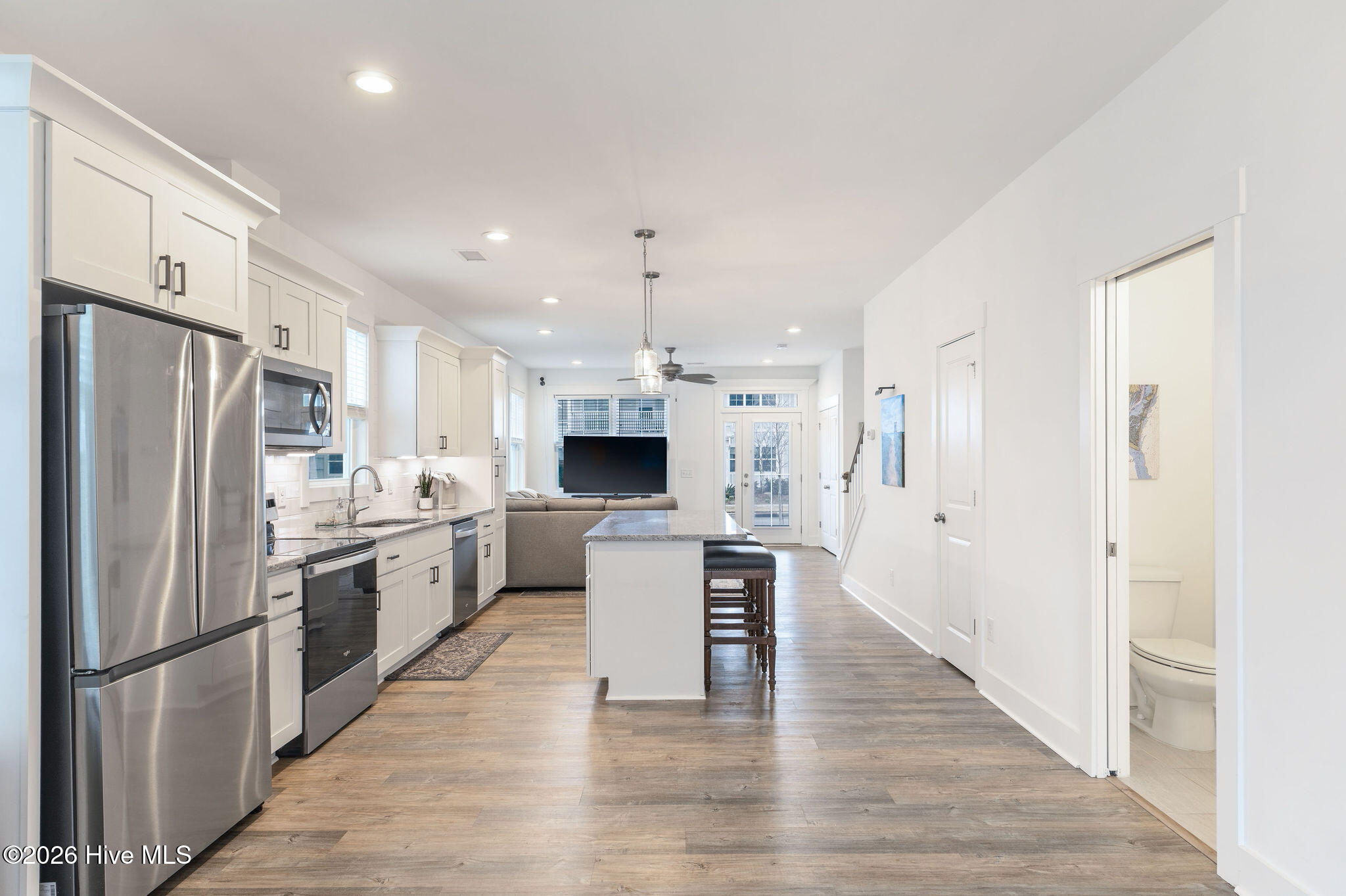 100553298 | Photo 10