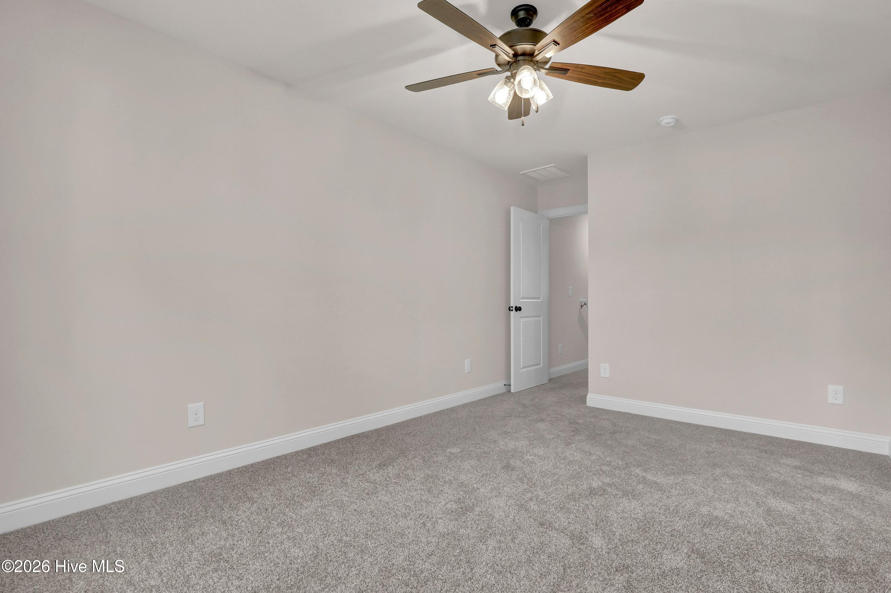 100559482 | Photo 27