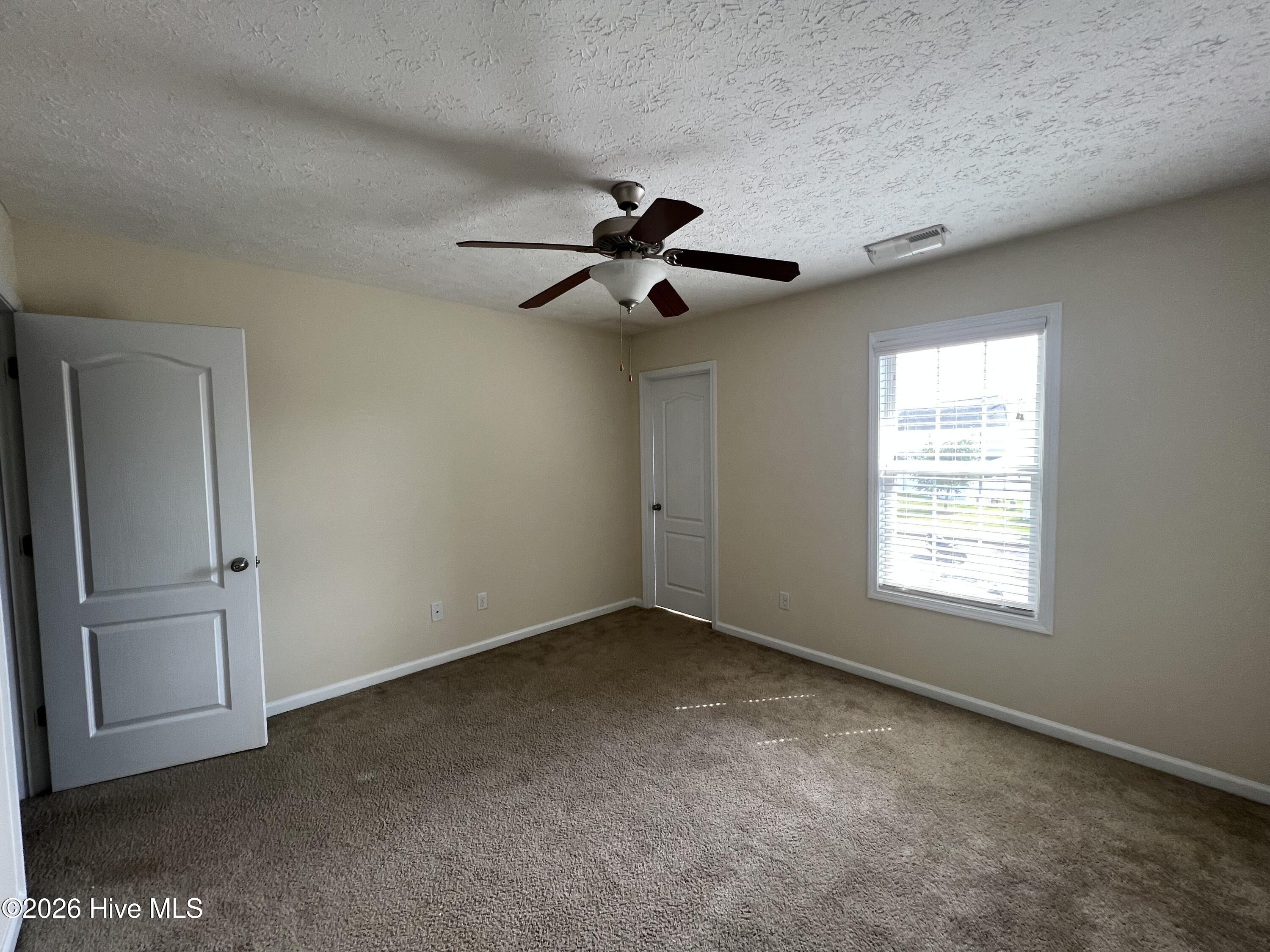 100555669 | Photo 16