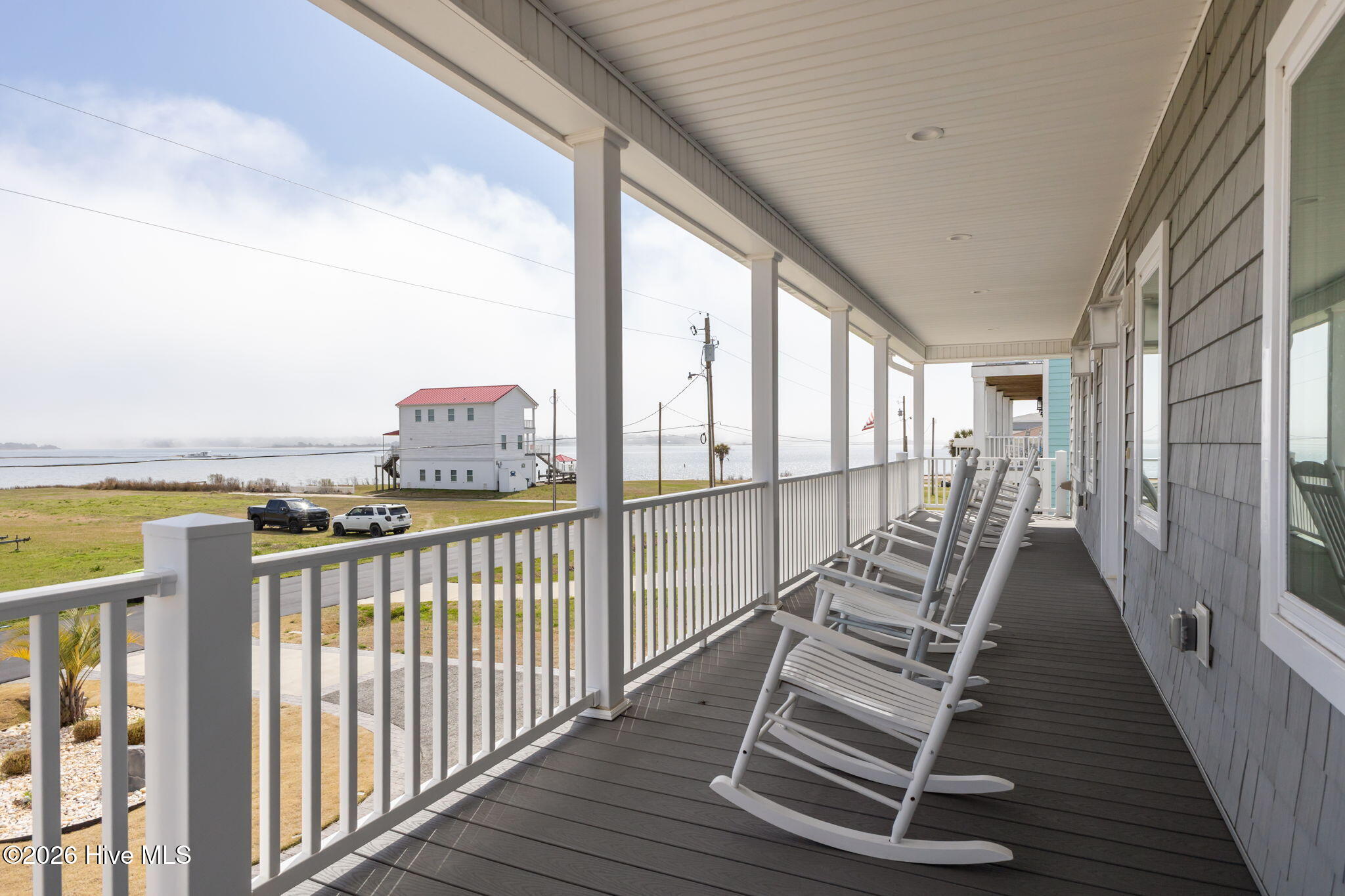 100559740 | Photo 46