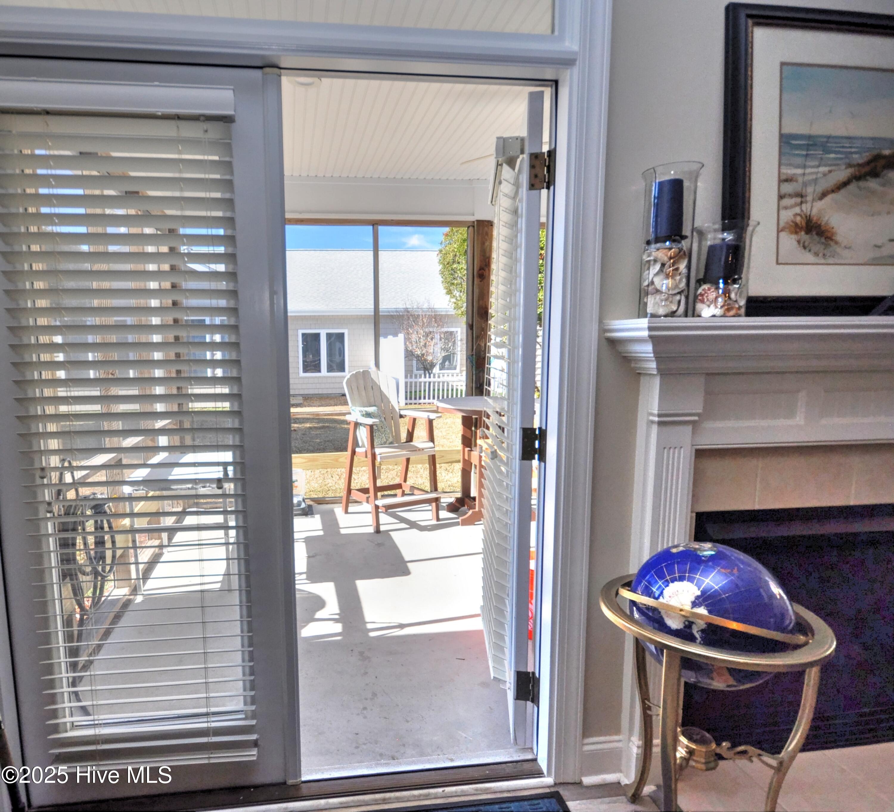 100547082 | Photo 17