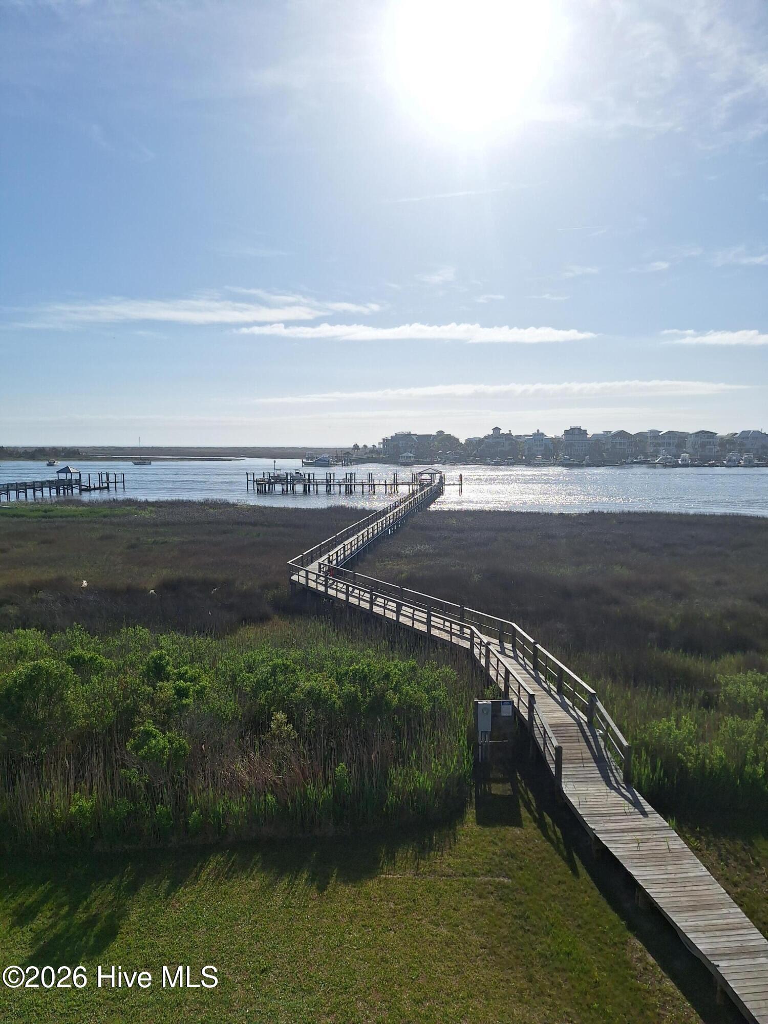 100564969 | Photo 33