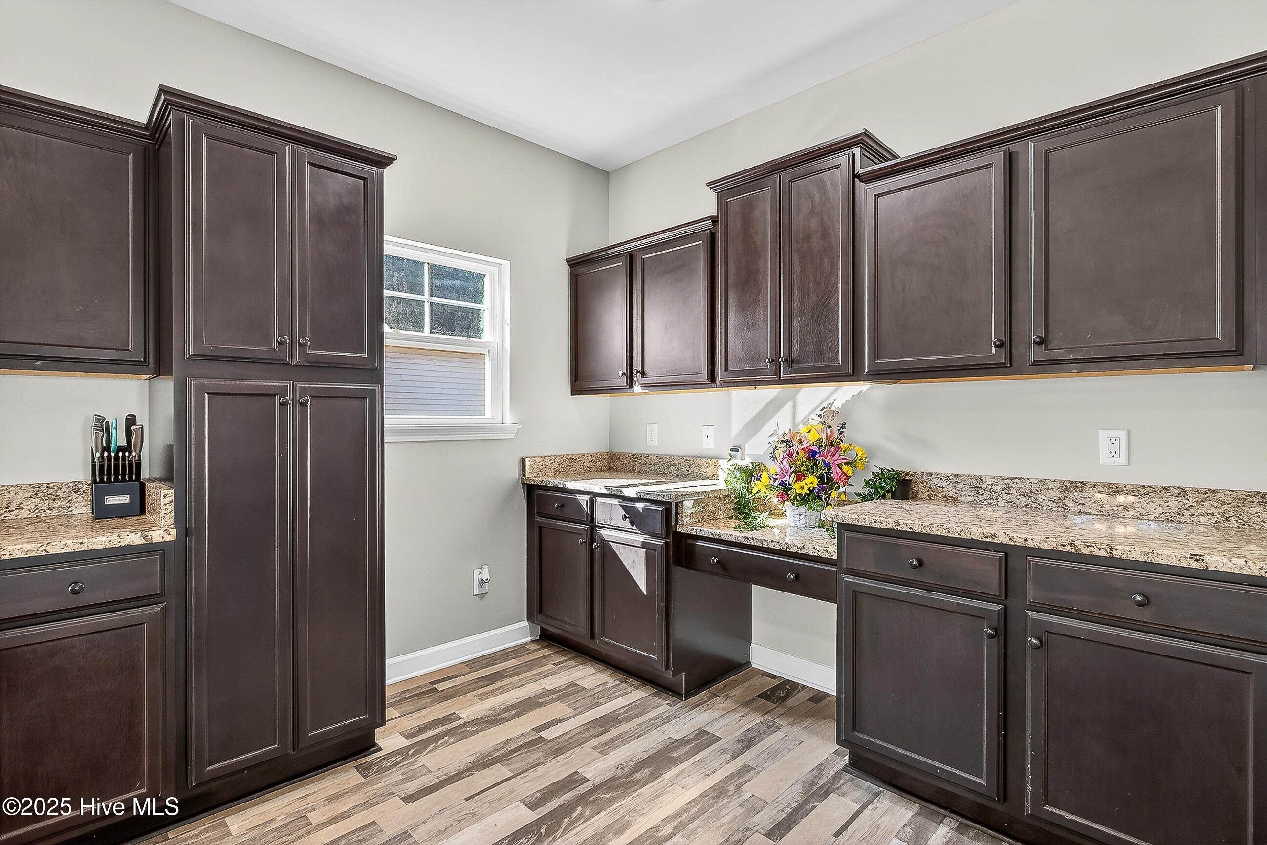 100543581 | Photo 13