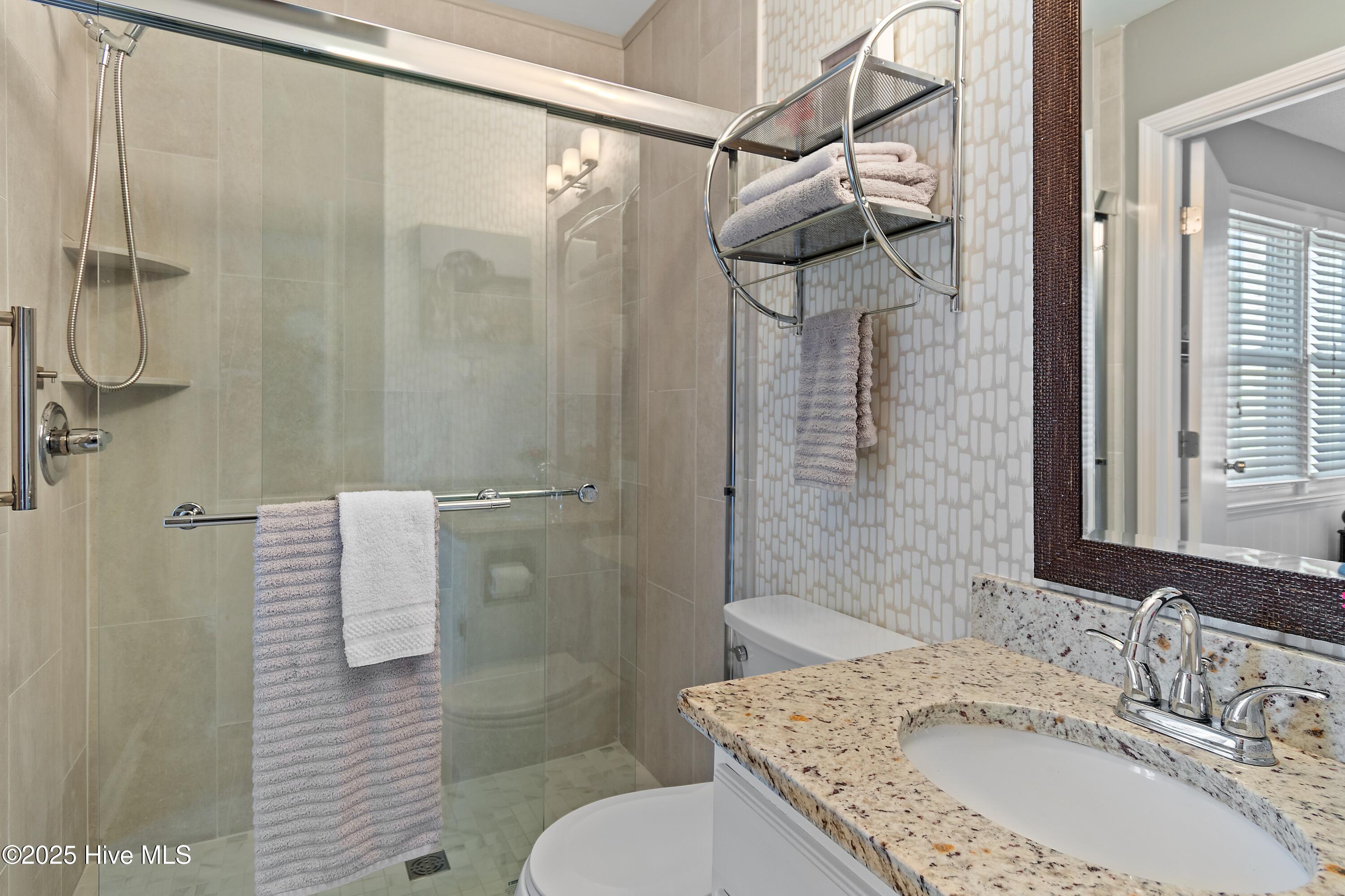 100520604 | Photo 34