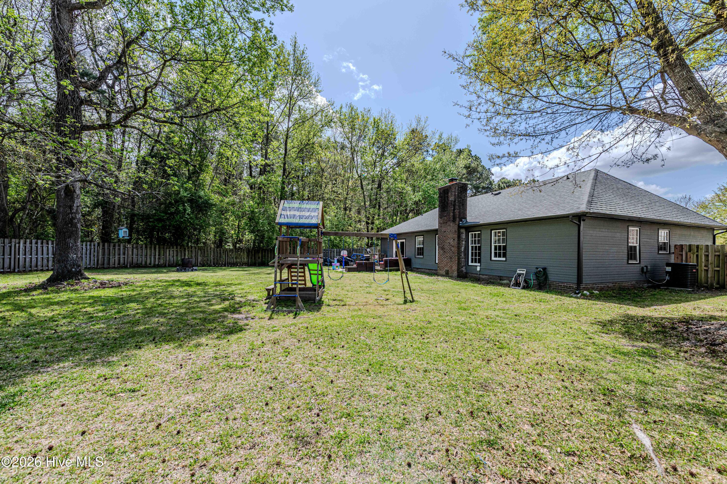 100569074 | Photo 57