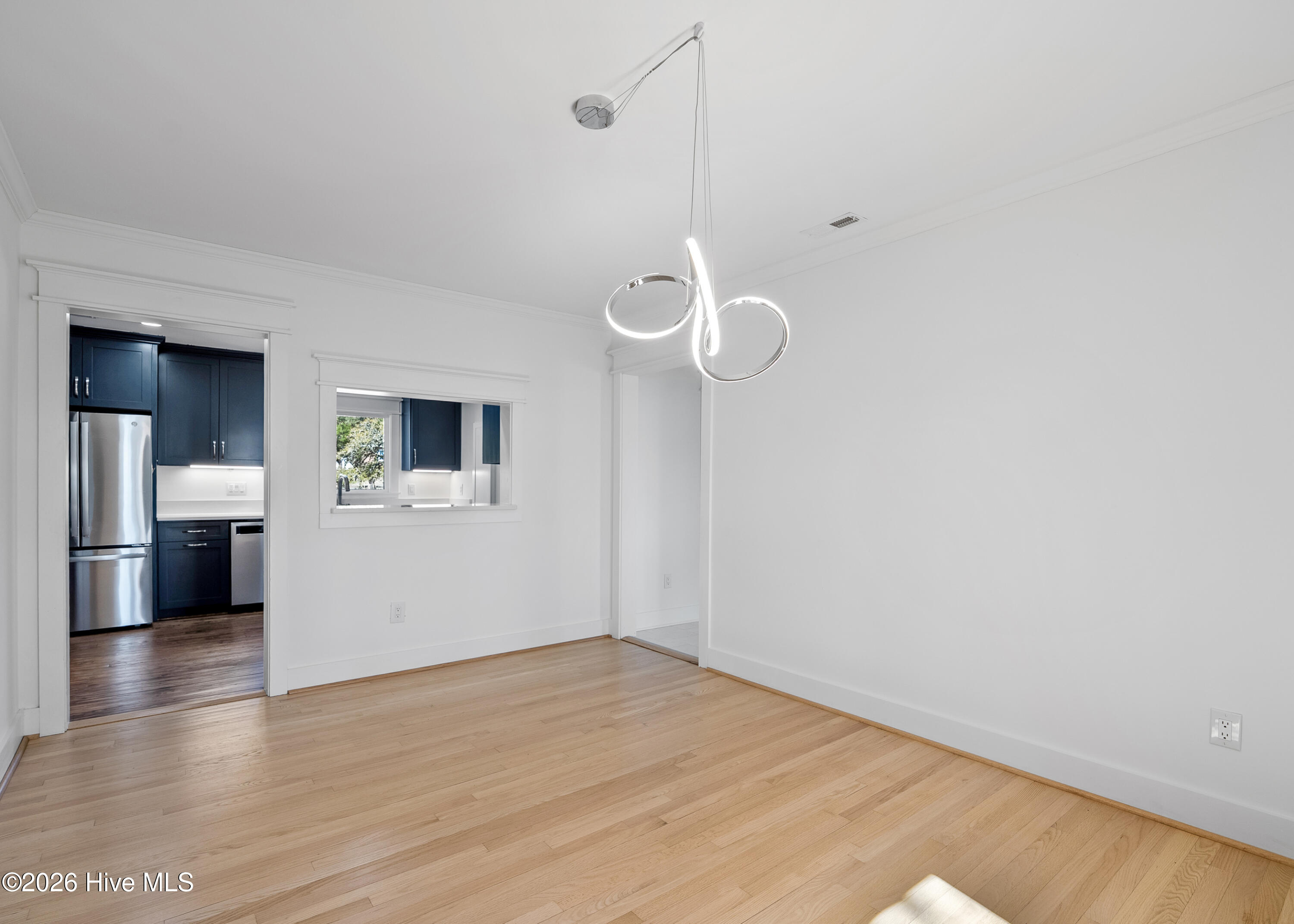 100559476 | Photo 23