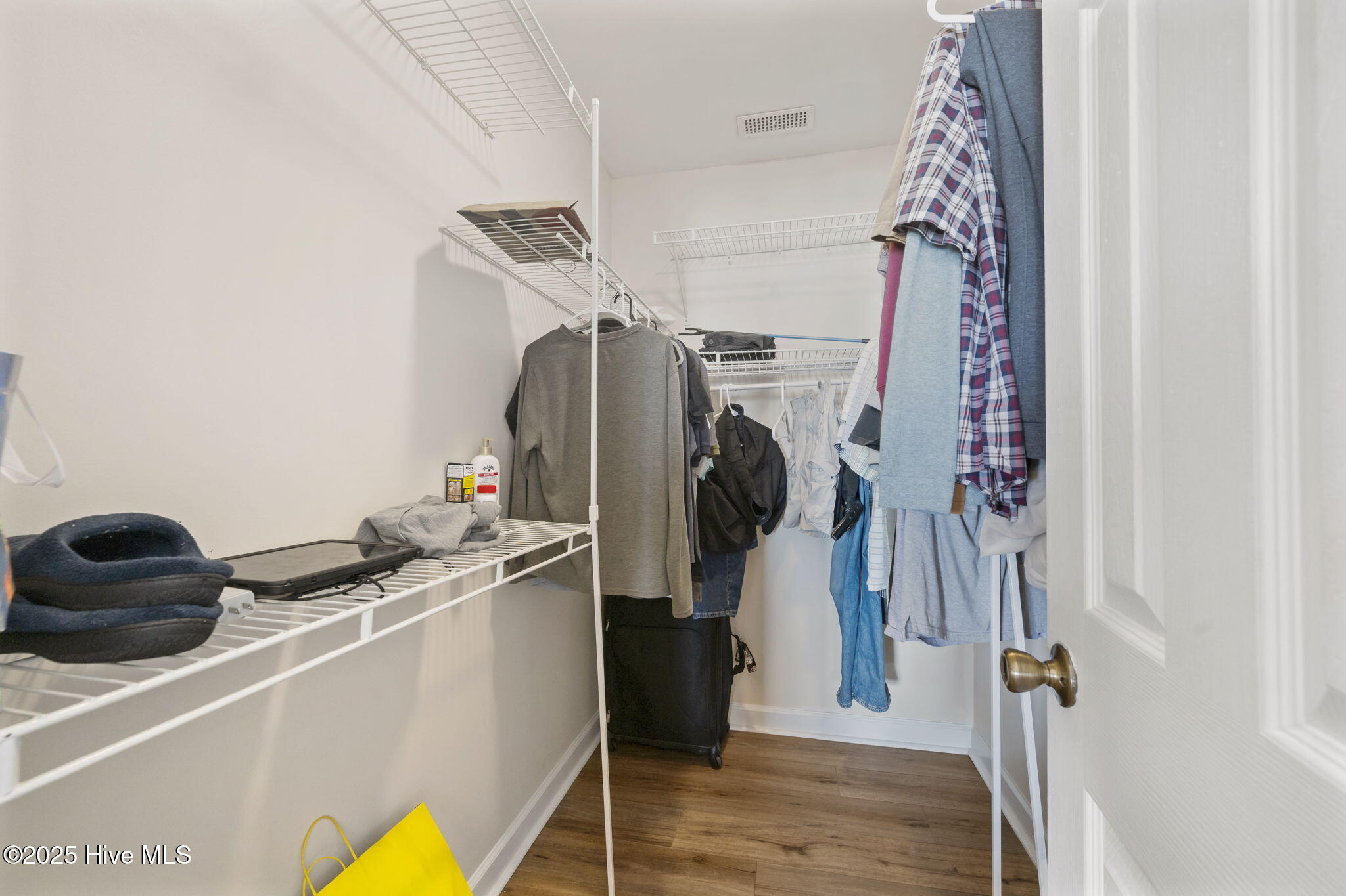 100523425 | Photo 21