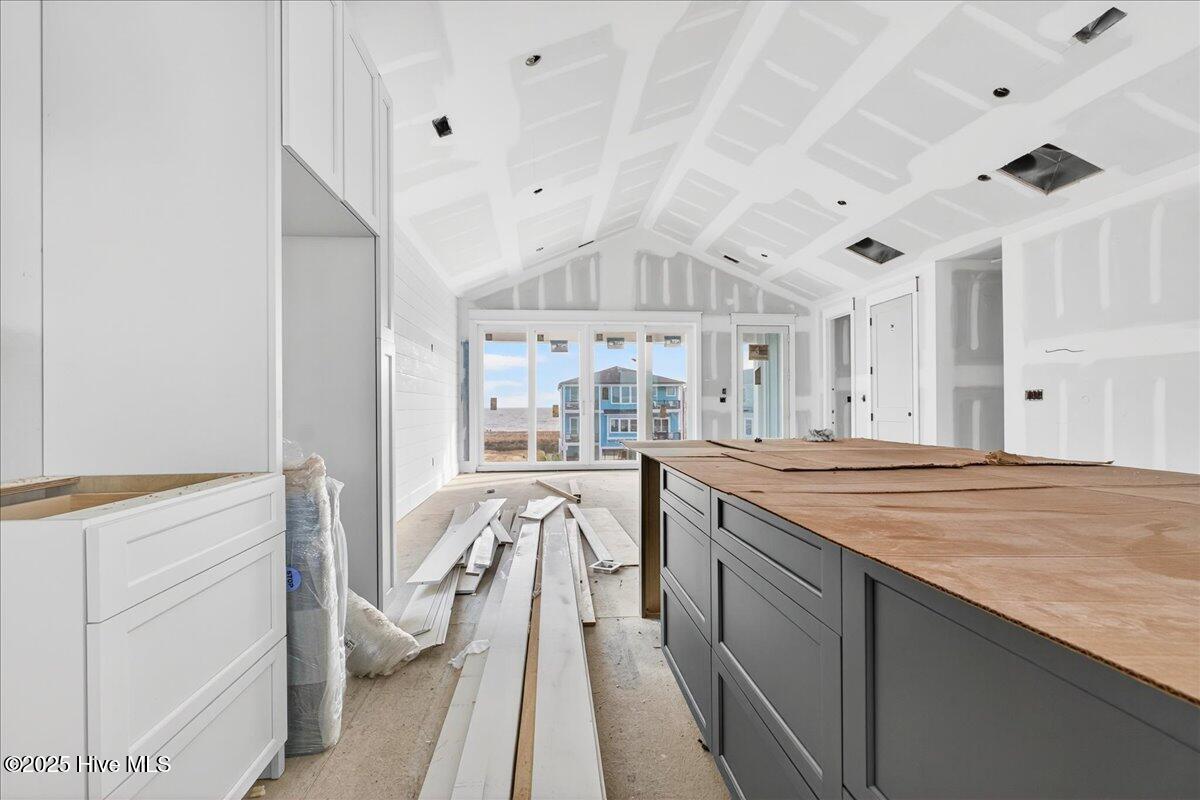 100543300 | Photo 13