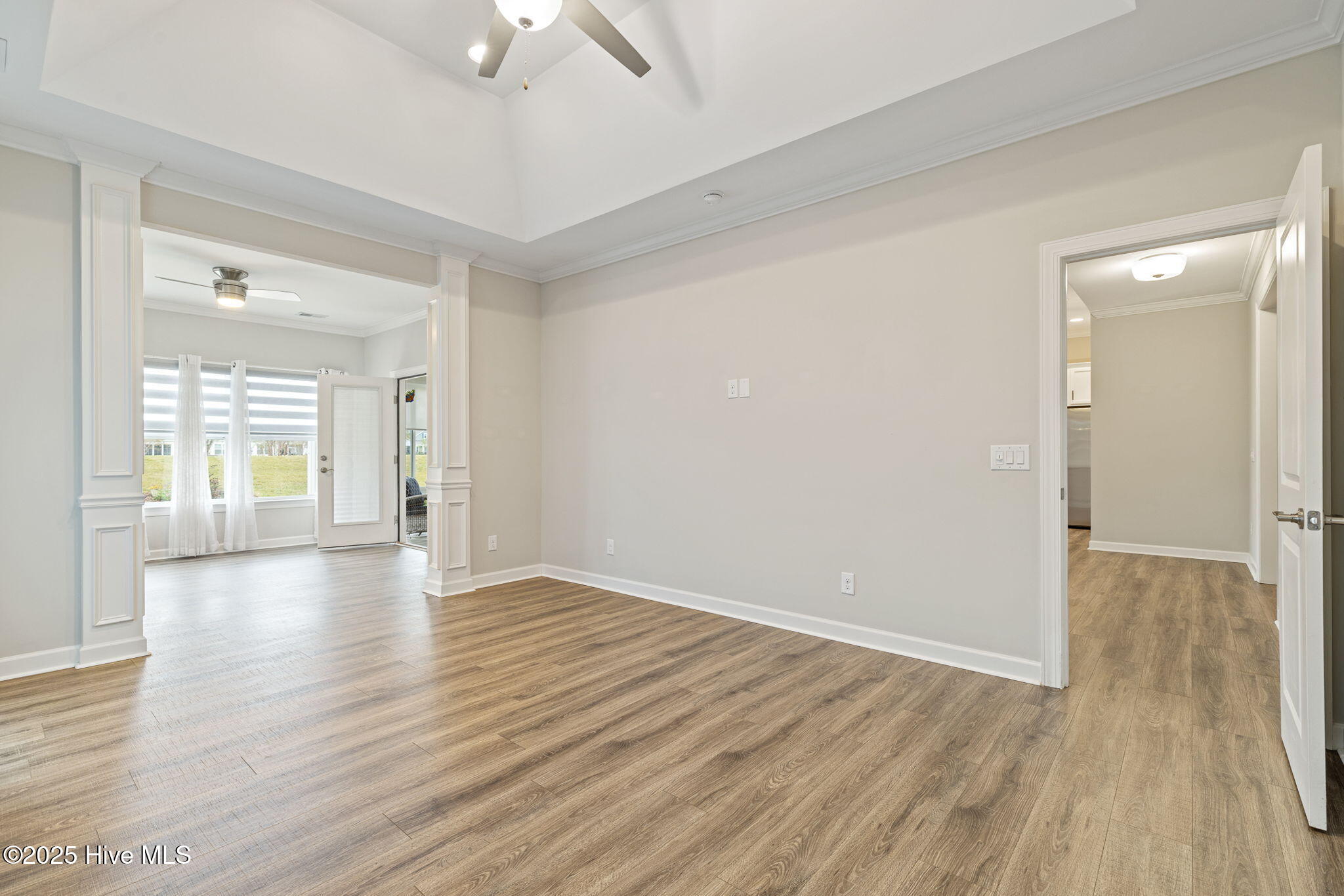 100534231 | Photo 28