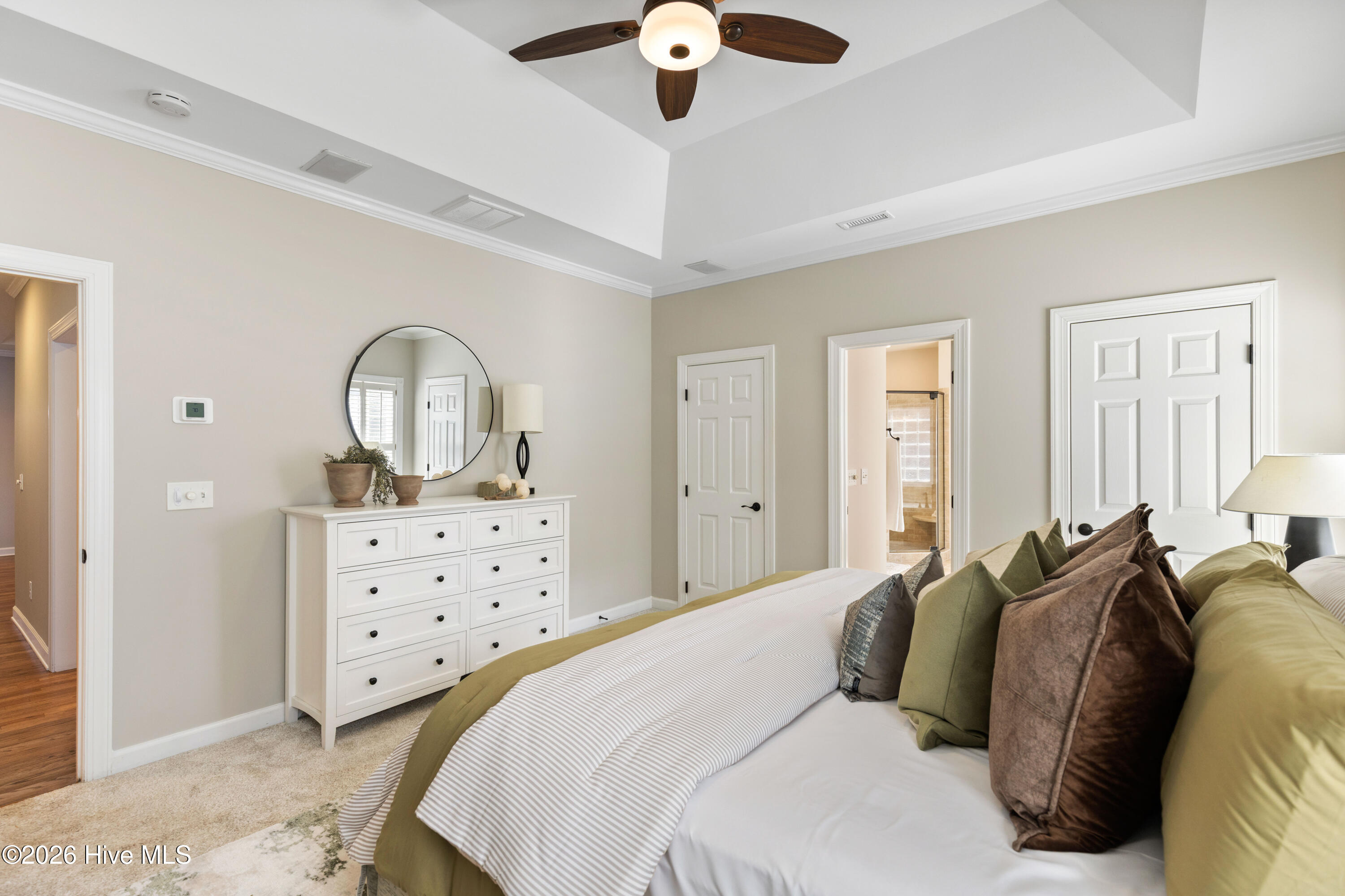 100560916 | Photo 37