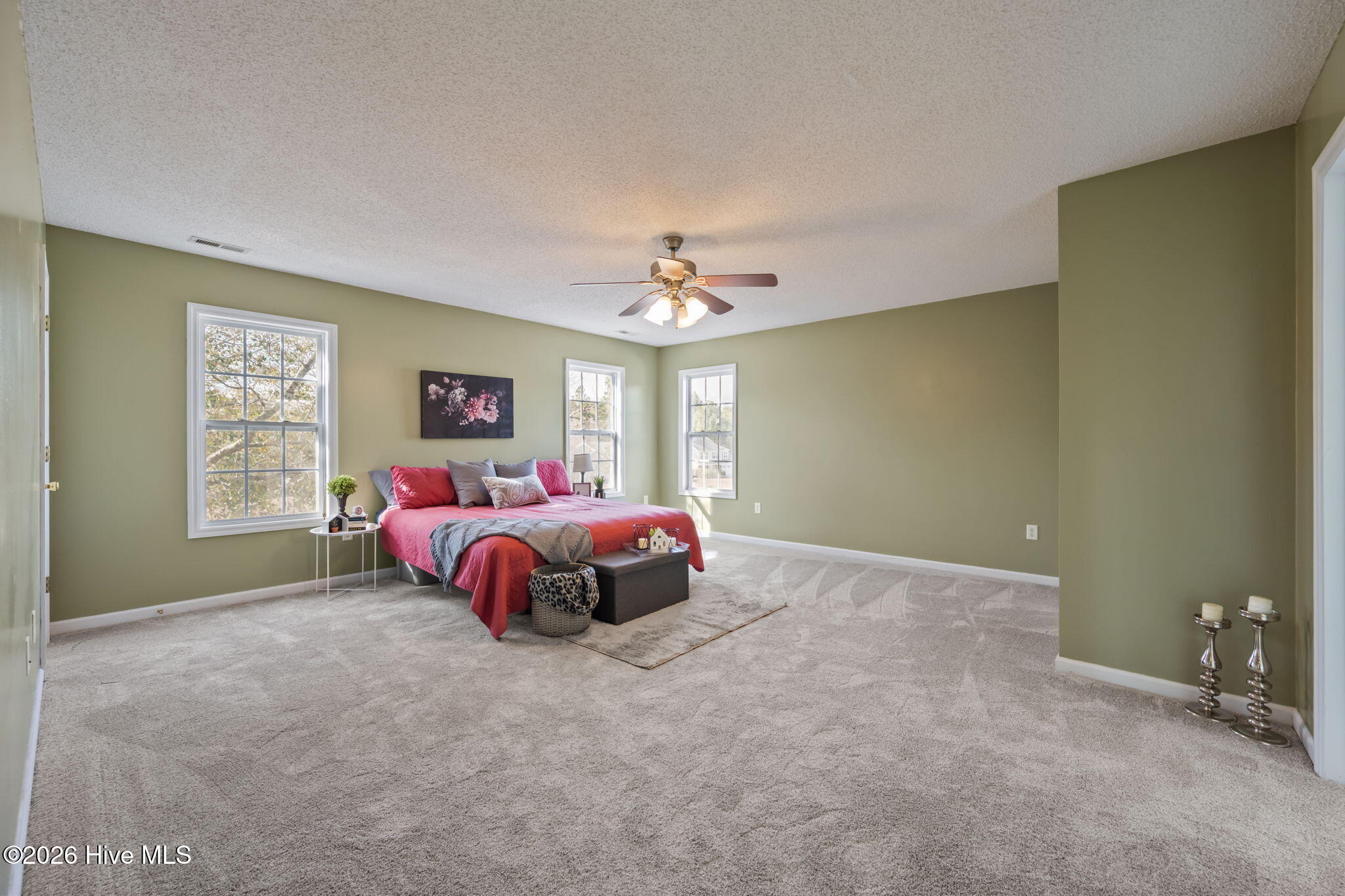 100547961 | Photo 20