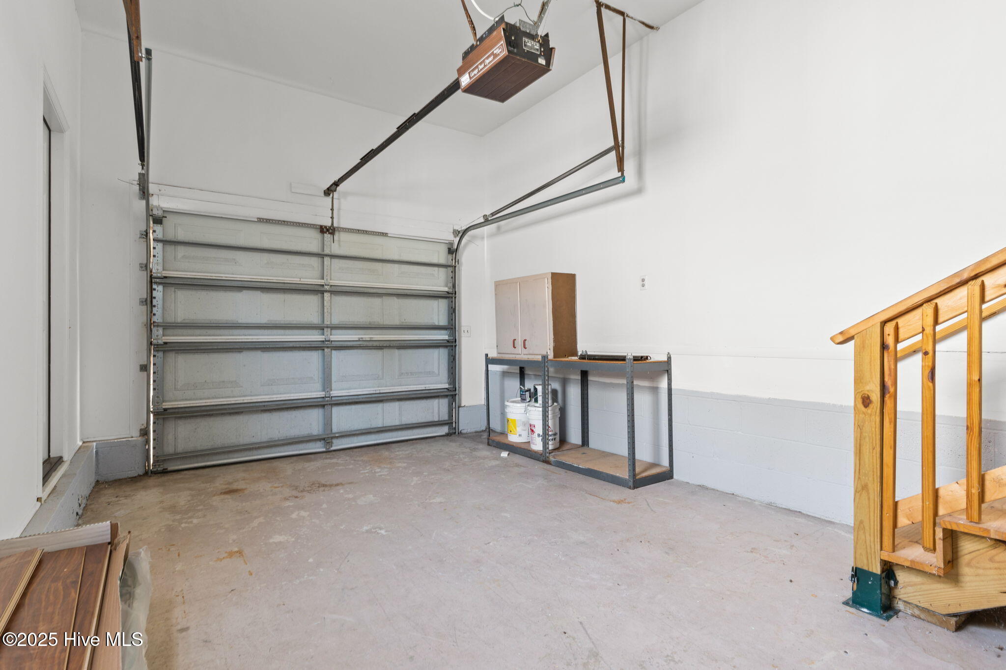 100543279 | Photo 42