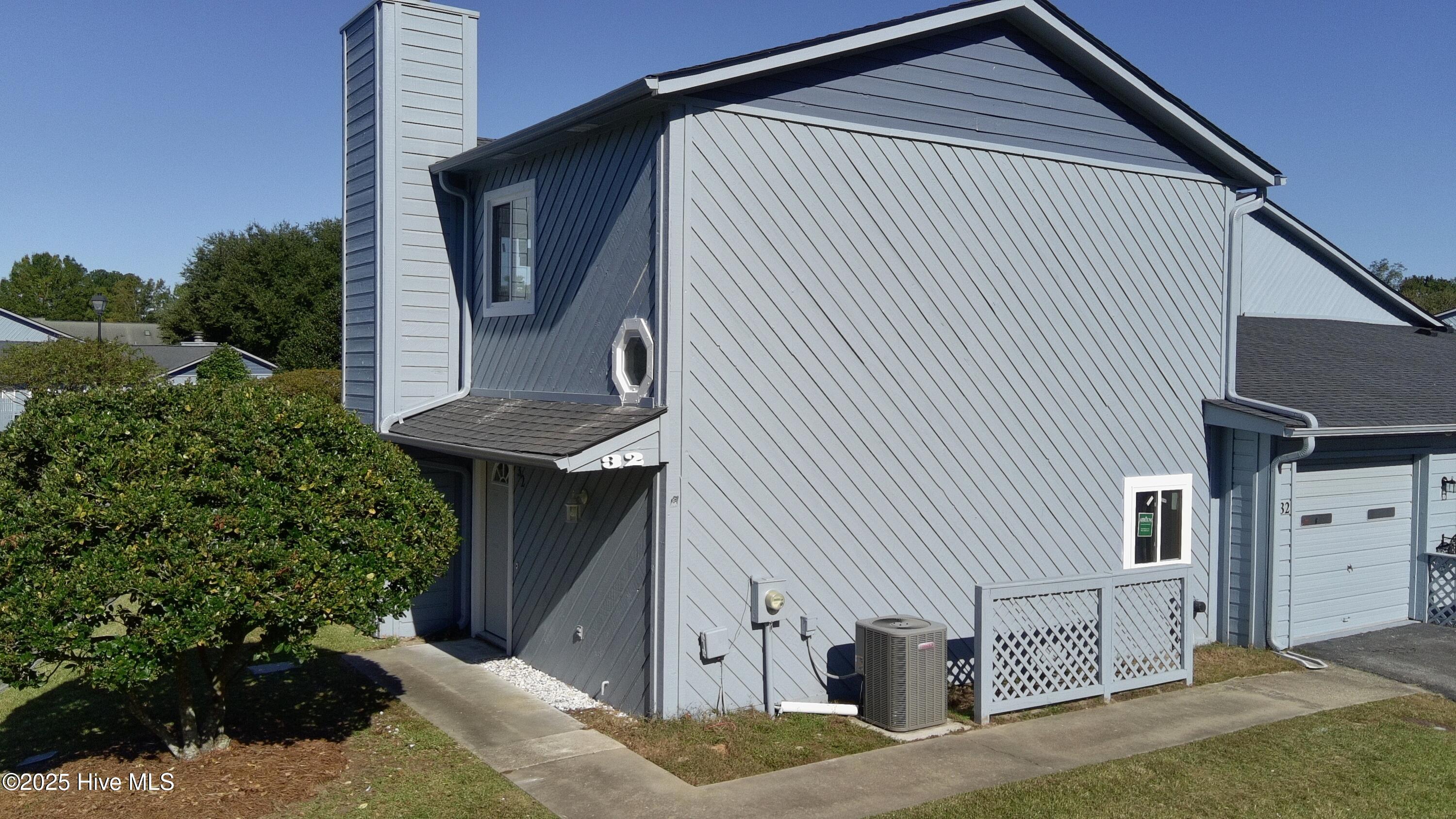 Homes for sale in New Bern, NC | 32 Harbour Walk, New Bern, NC 28562 | MLS# 100537285