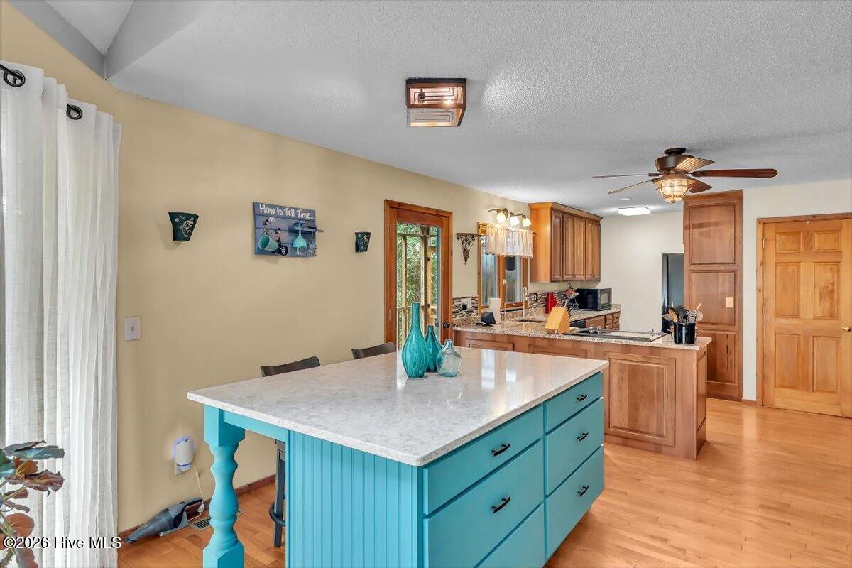 100561735 | Photo 19