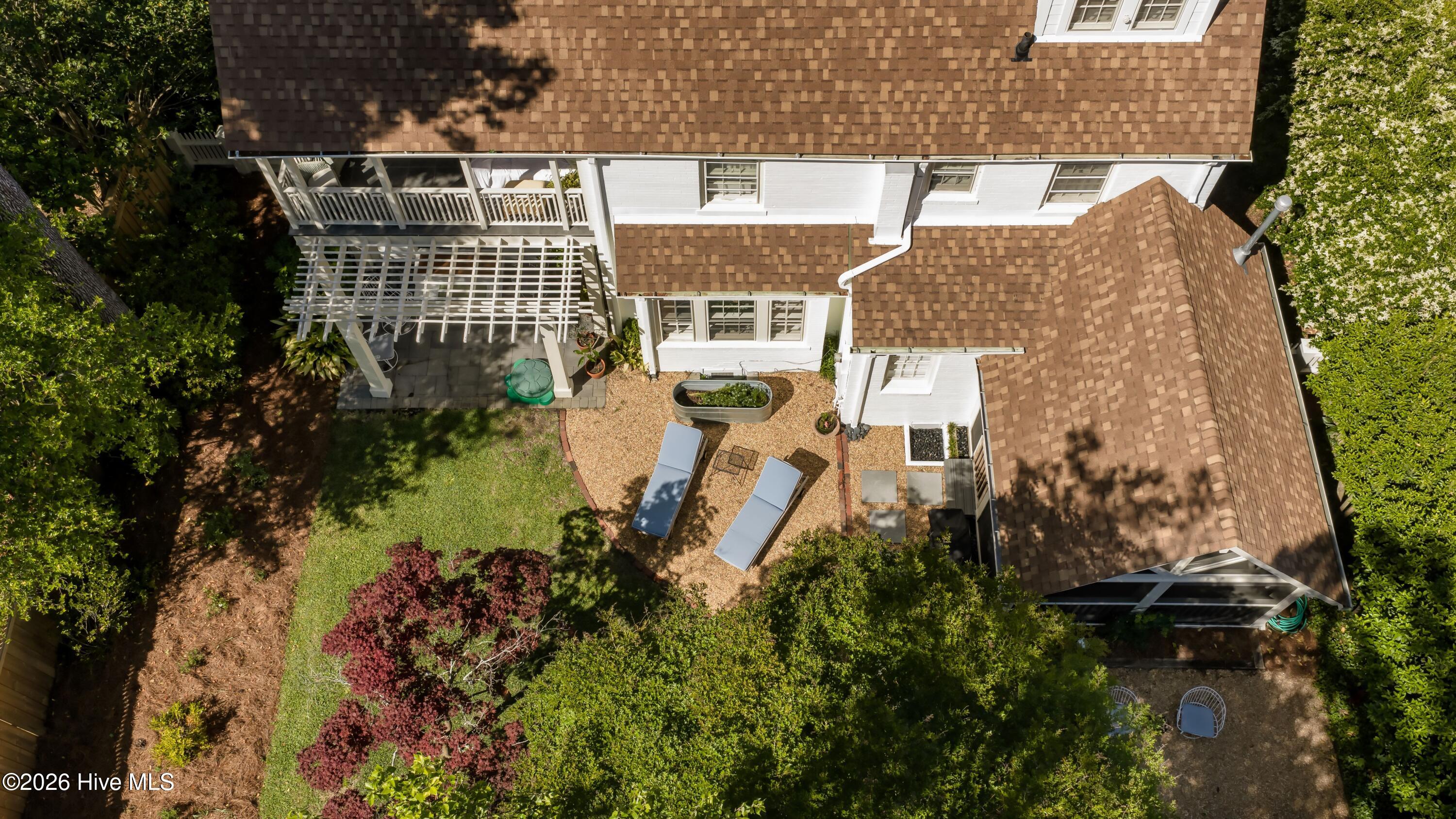 100570649 | Photo 56