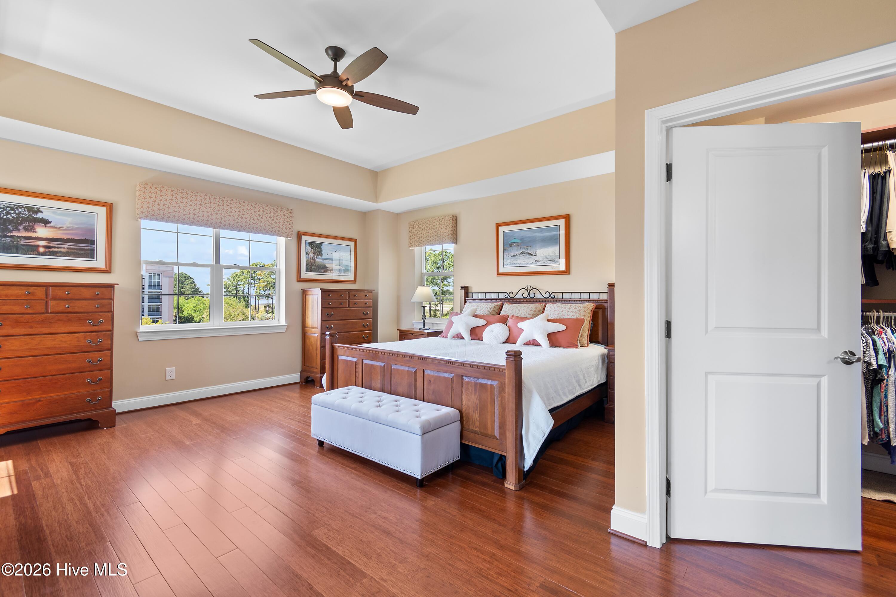 100567297 | Photo 23