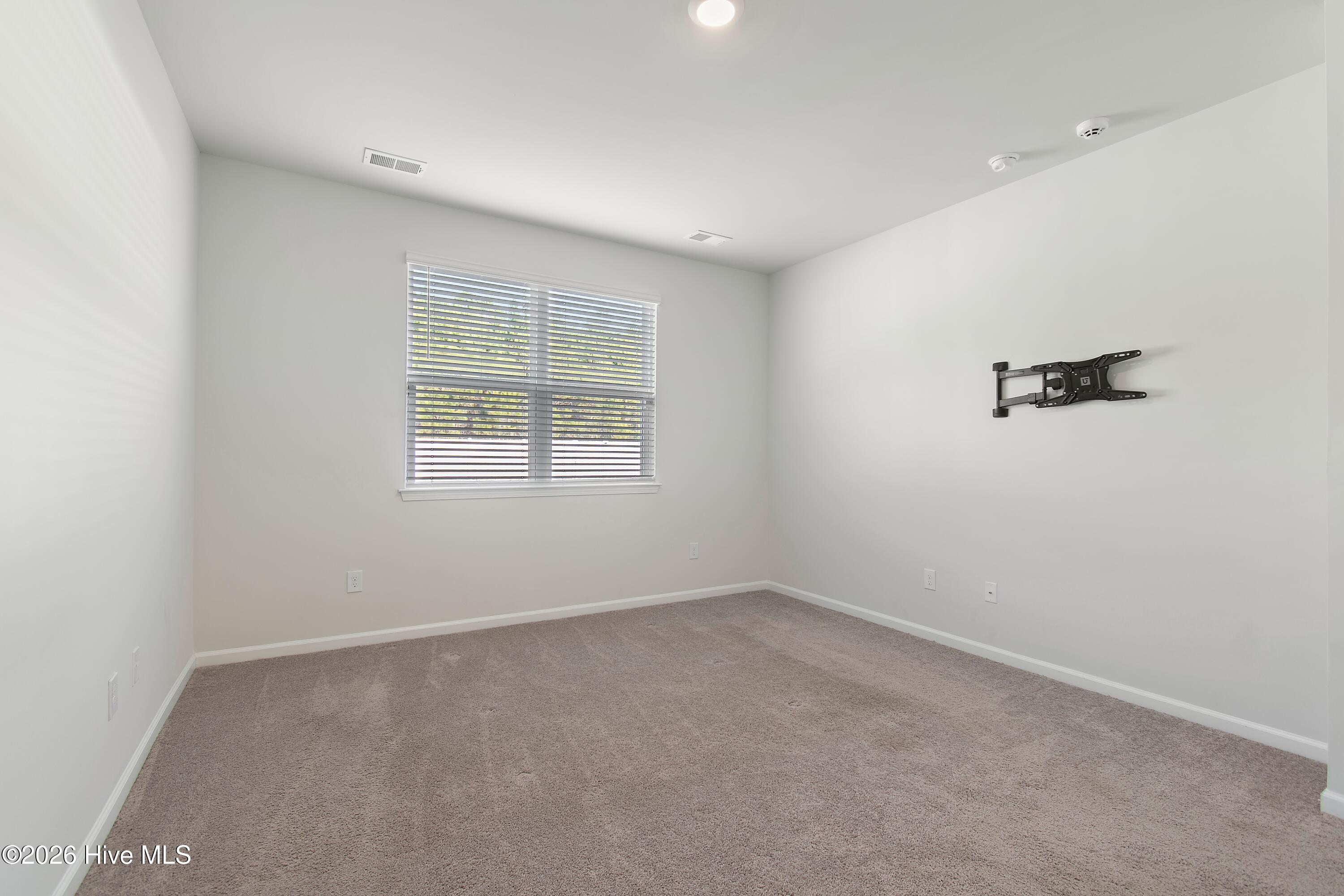 100547710 | Photo 14