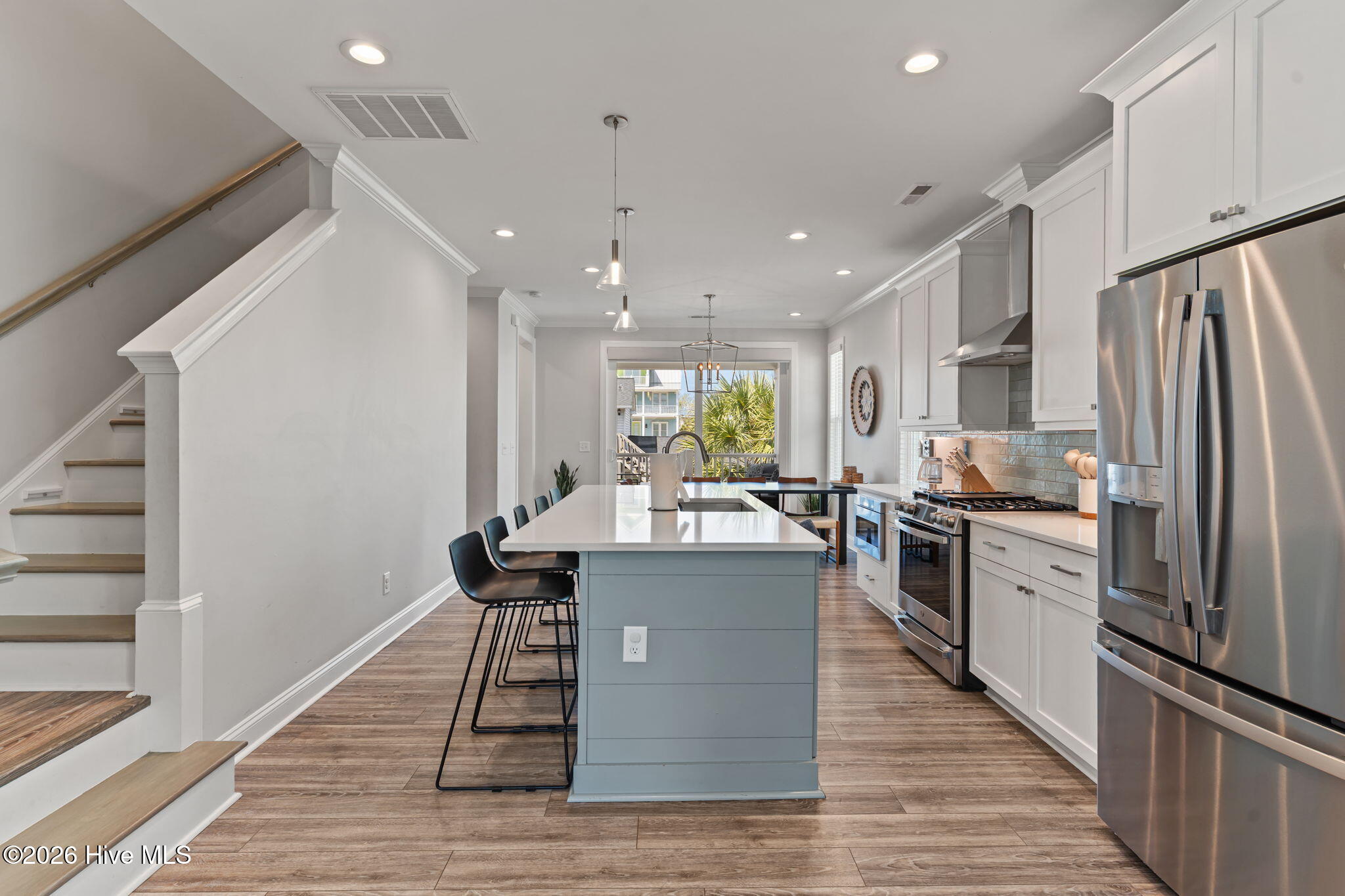 100565767 | Photo 10