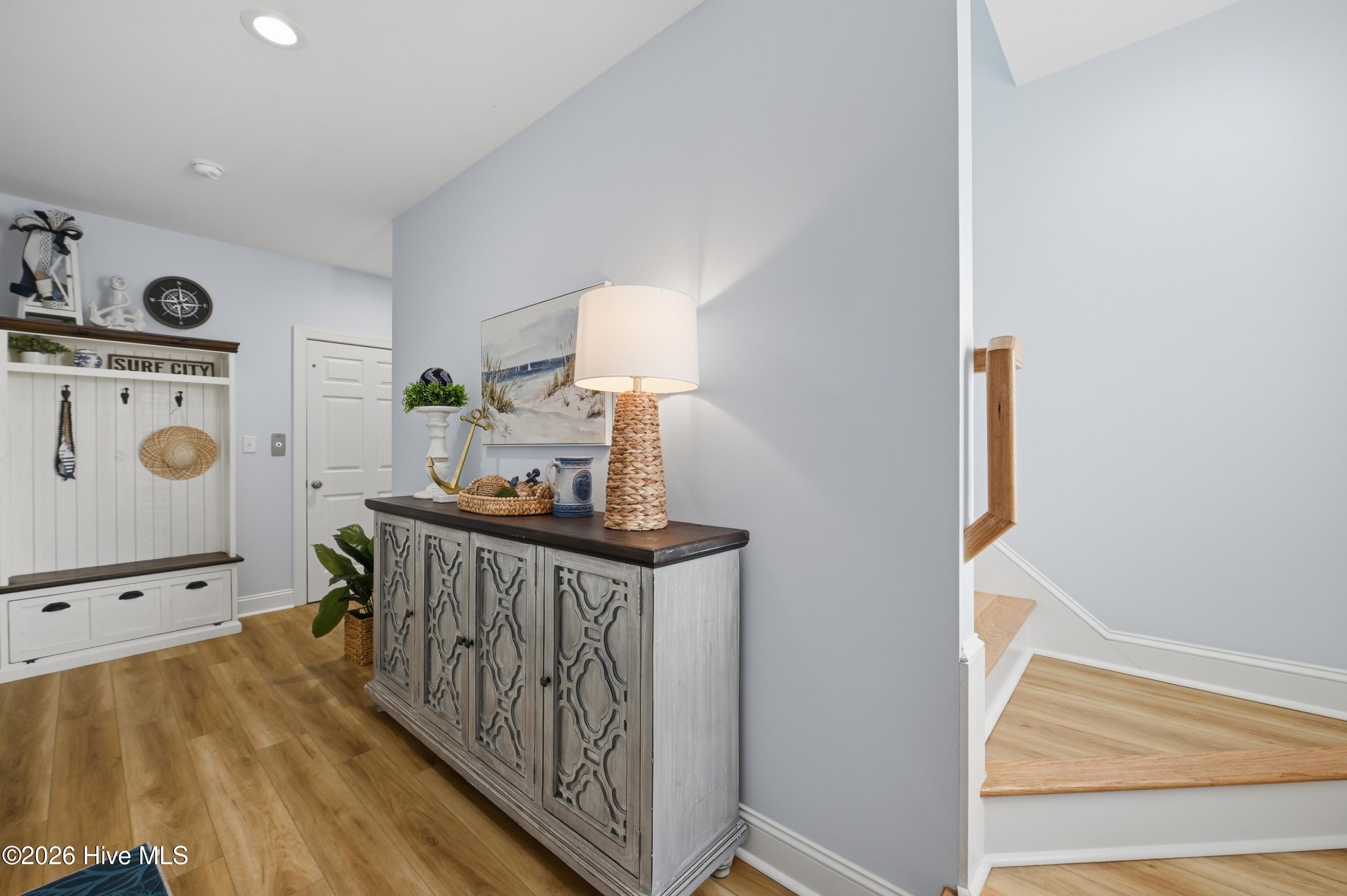 100561977 | Photo 12