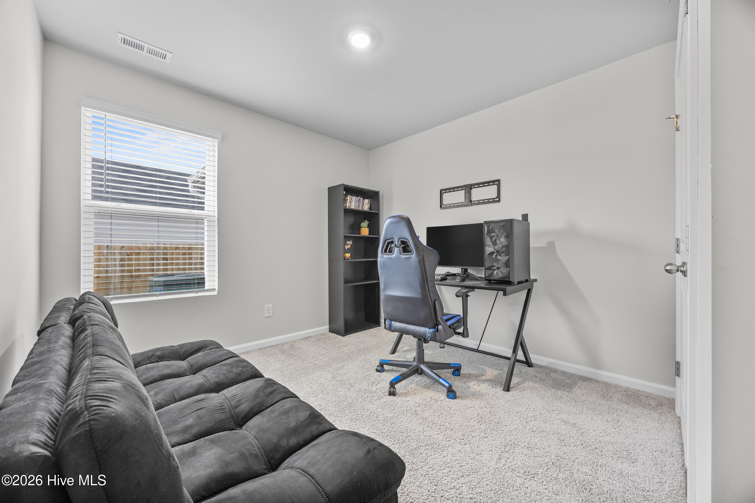 100558614 | Photo 14