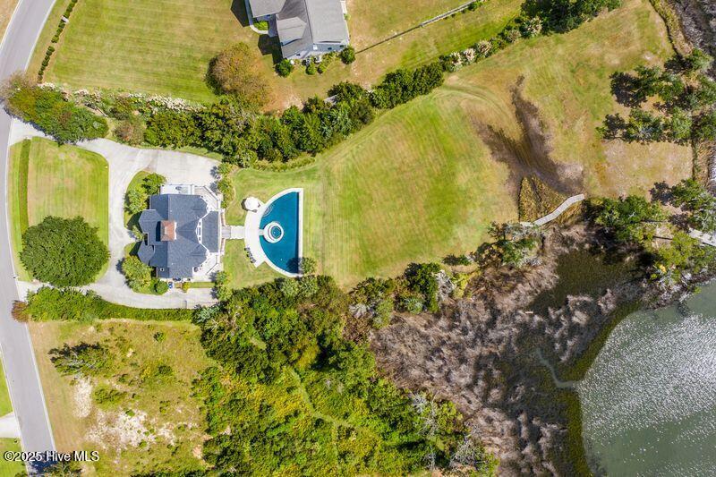 100533910 | Photo 48