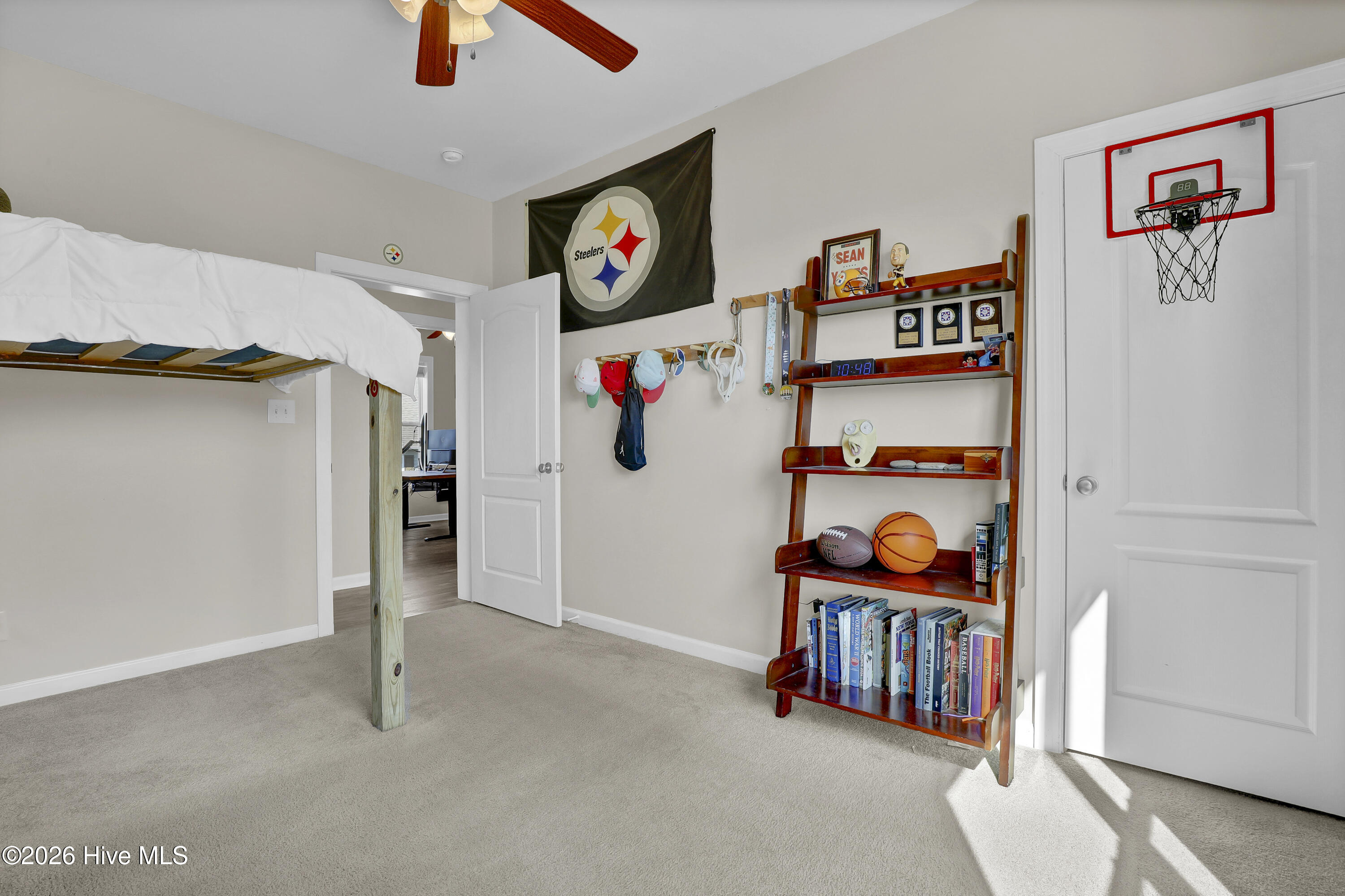 100562204 | Photo 25