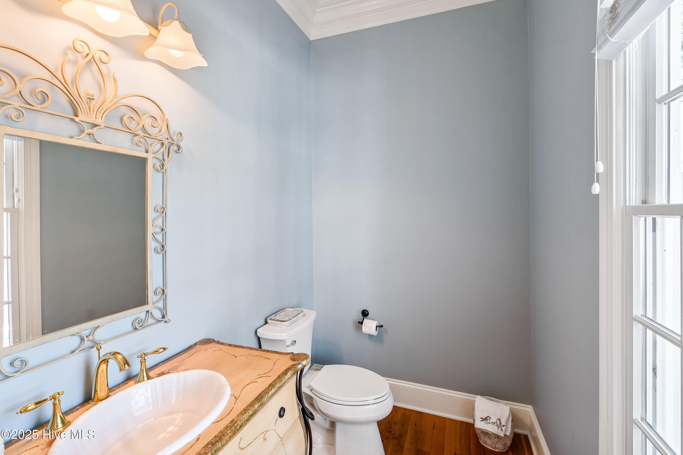 100520099 | Photo 15