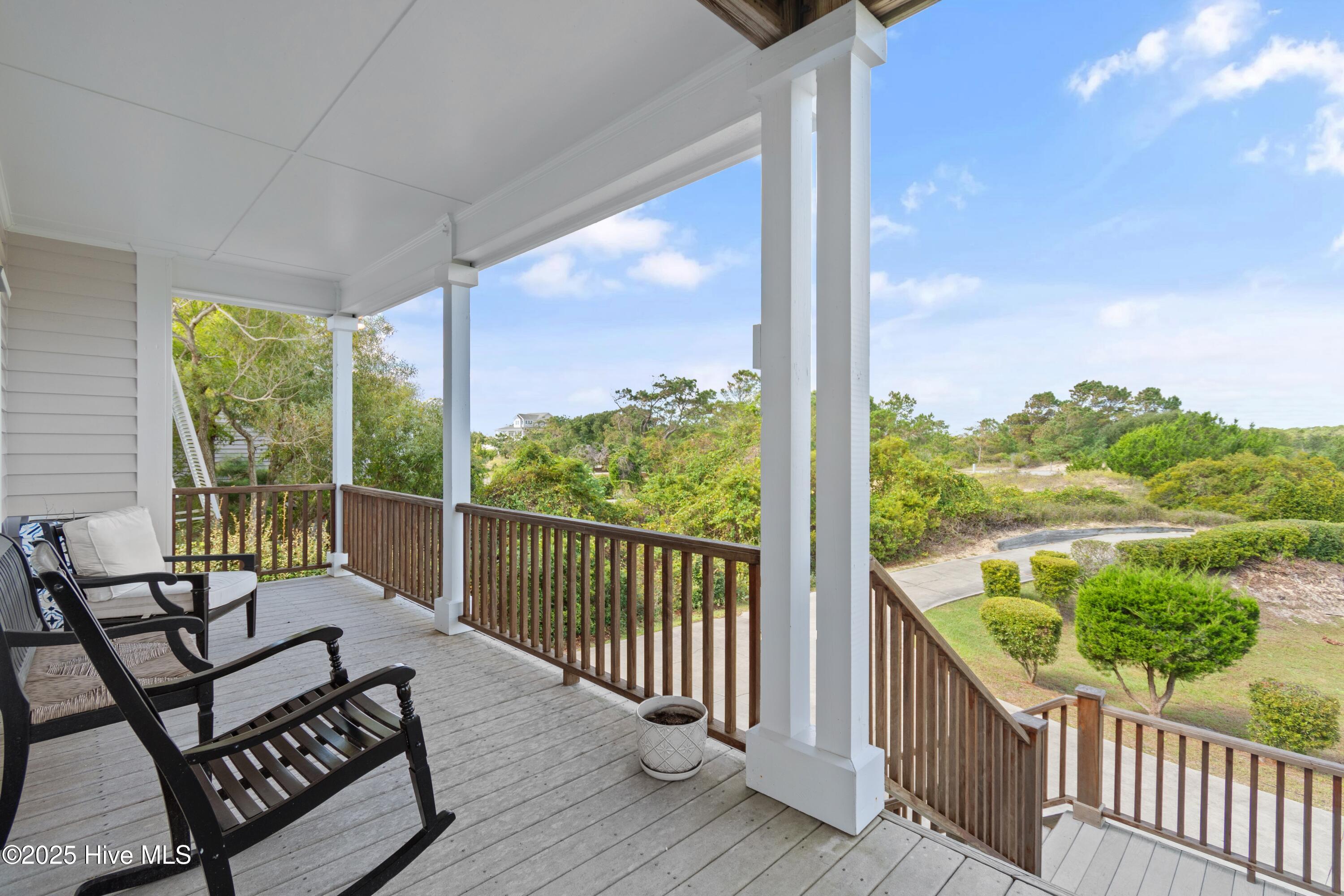 100536702 | Photo 43