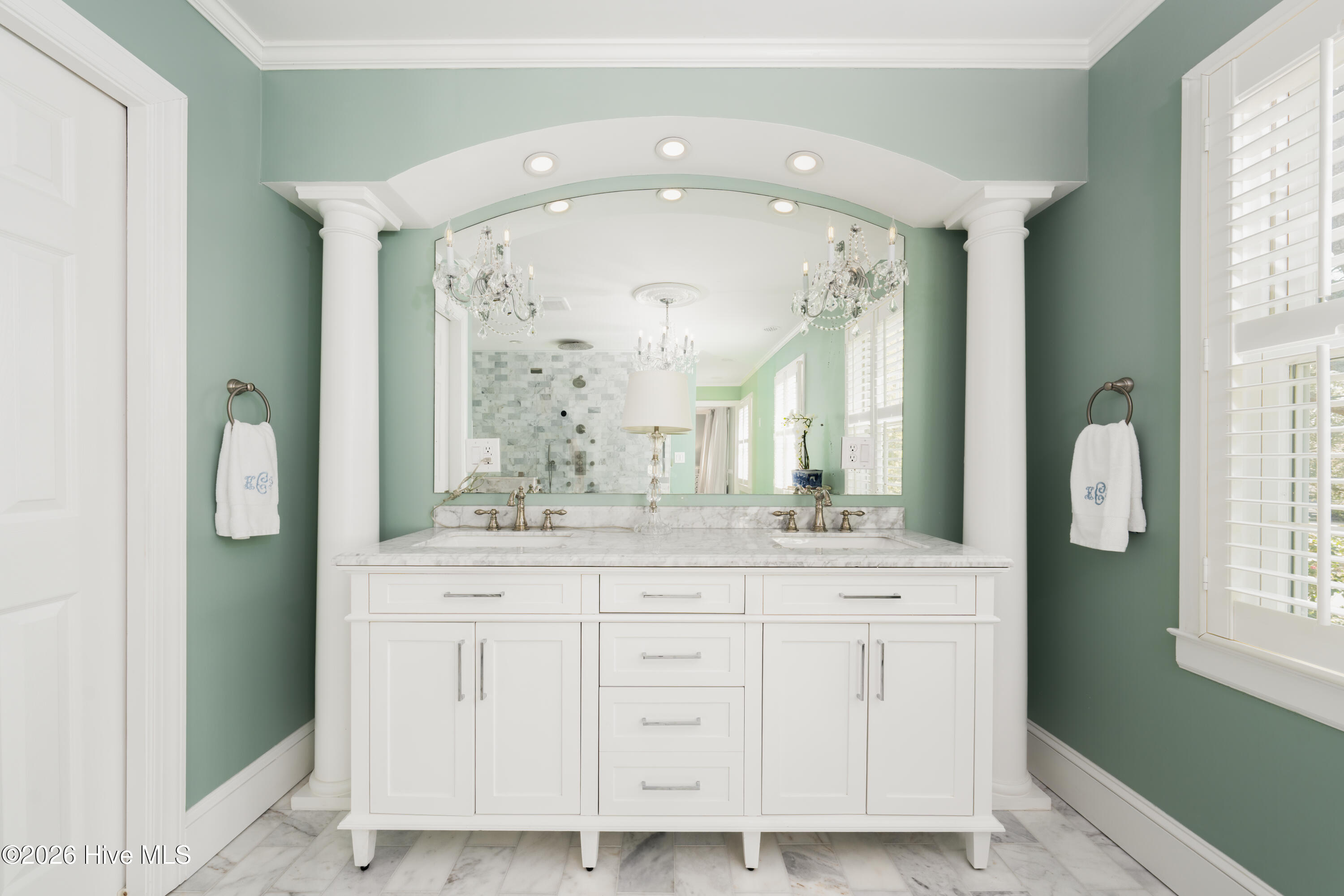 100565005 | Photo 39