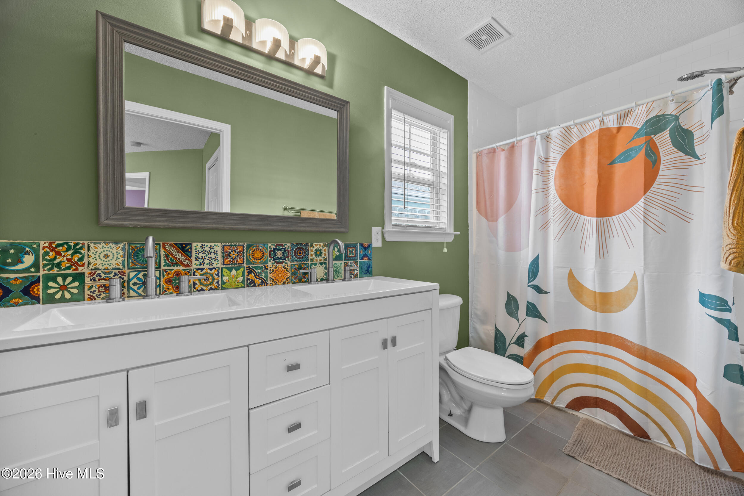 100559991 | Photo 17