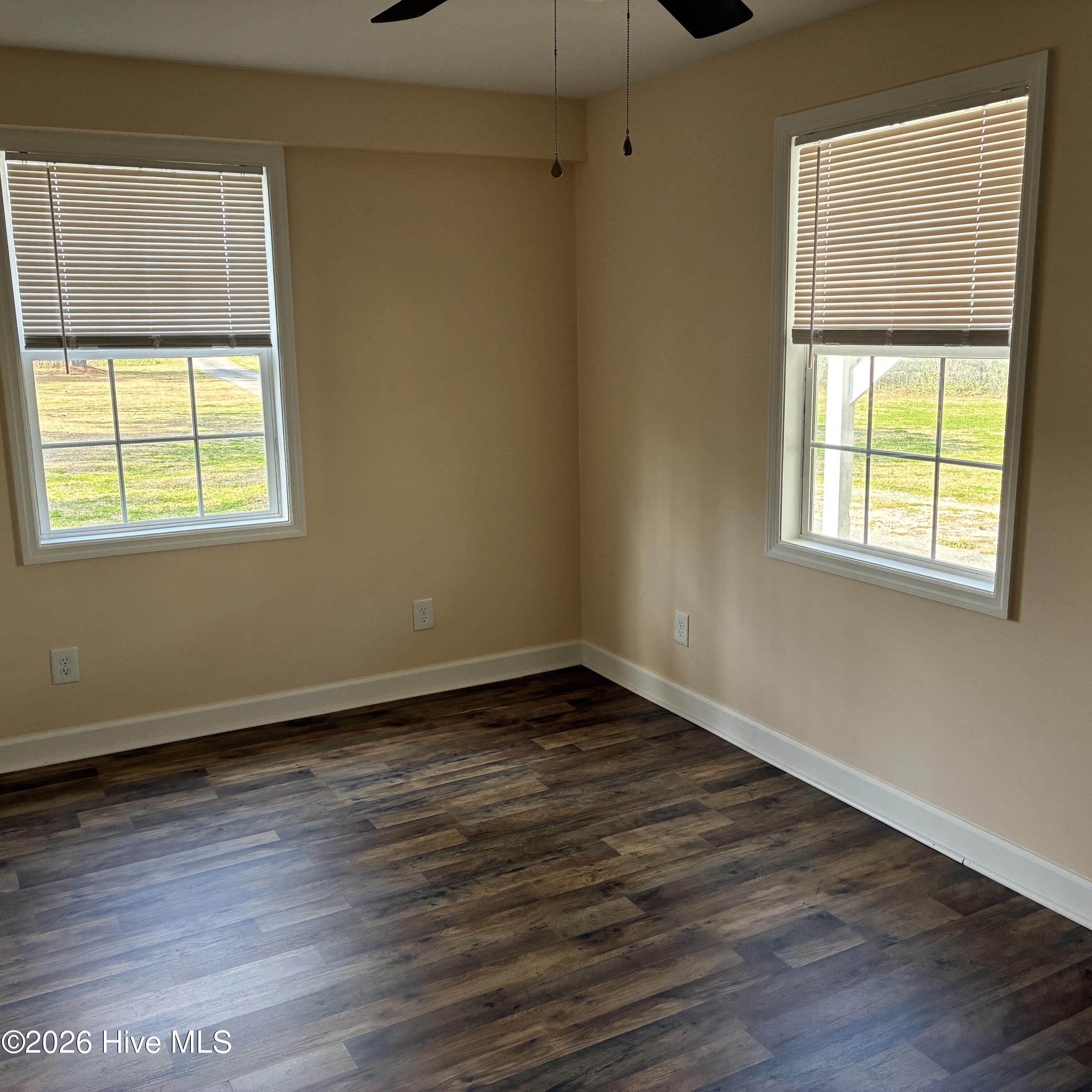 100560744 | Photo 13