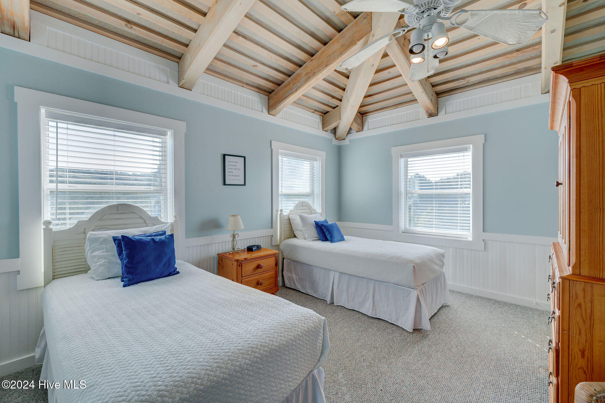 100526759 | Photo 33