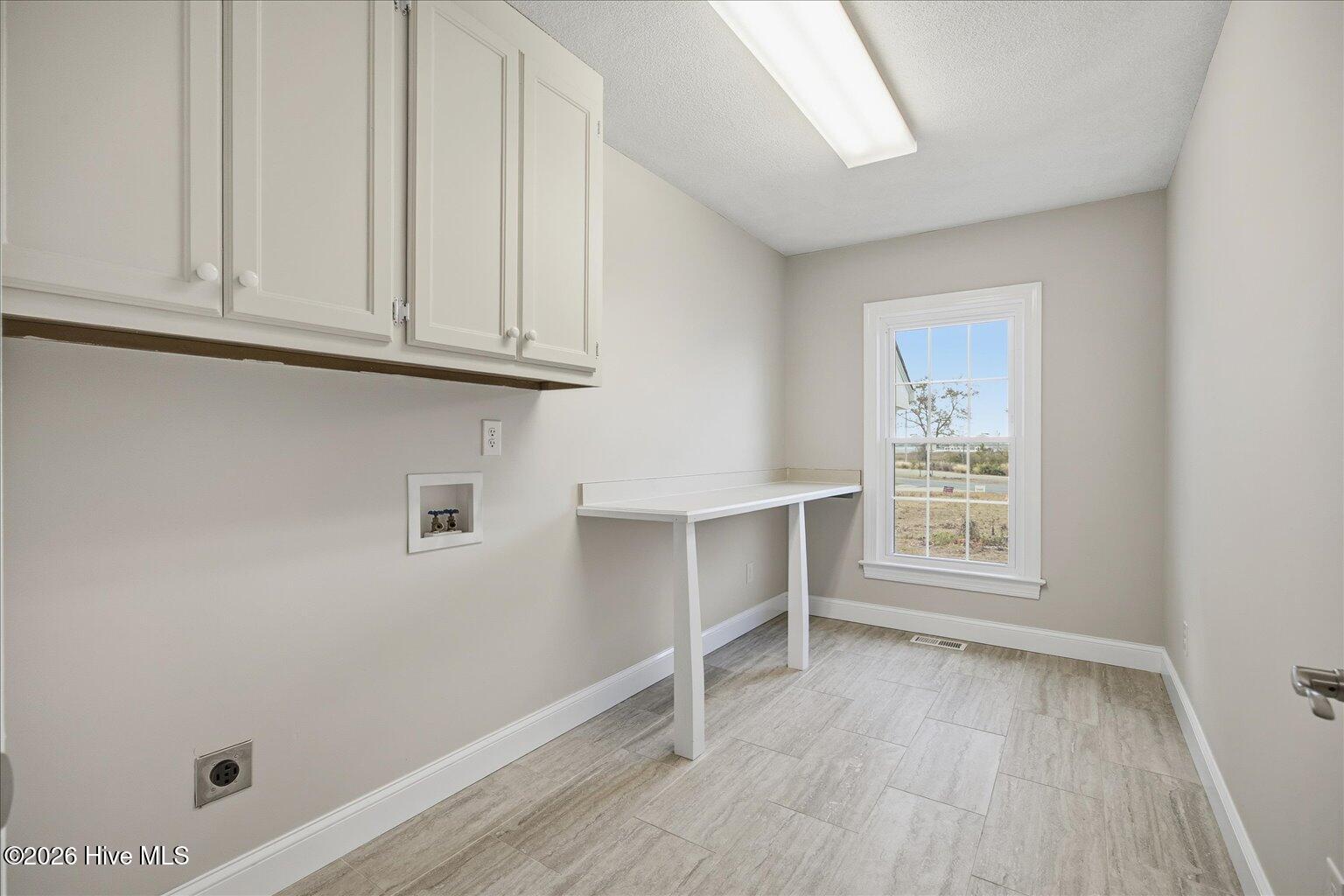 100555379 | Photo 31