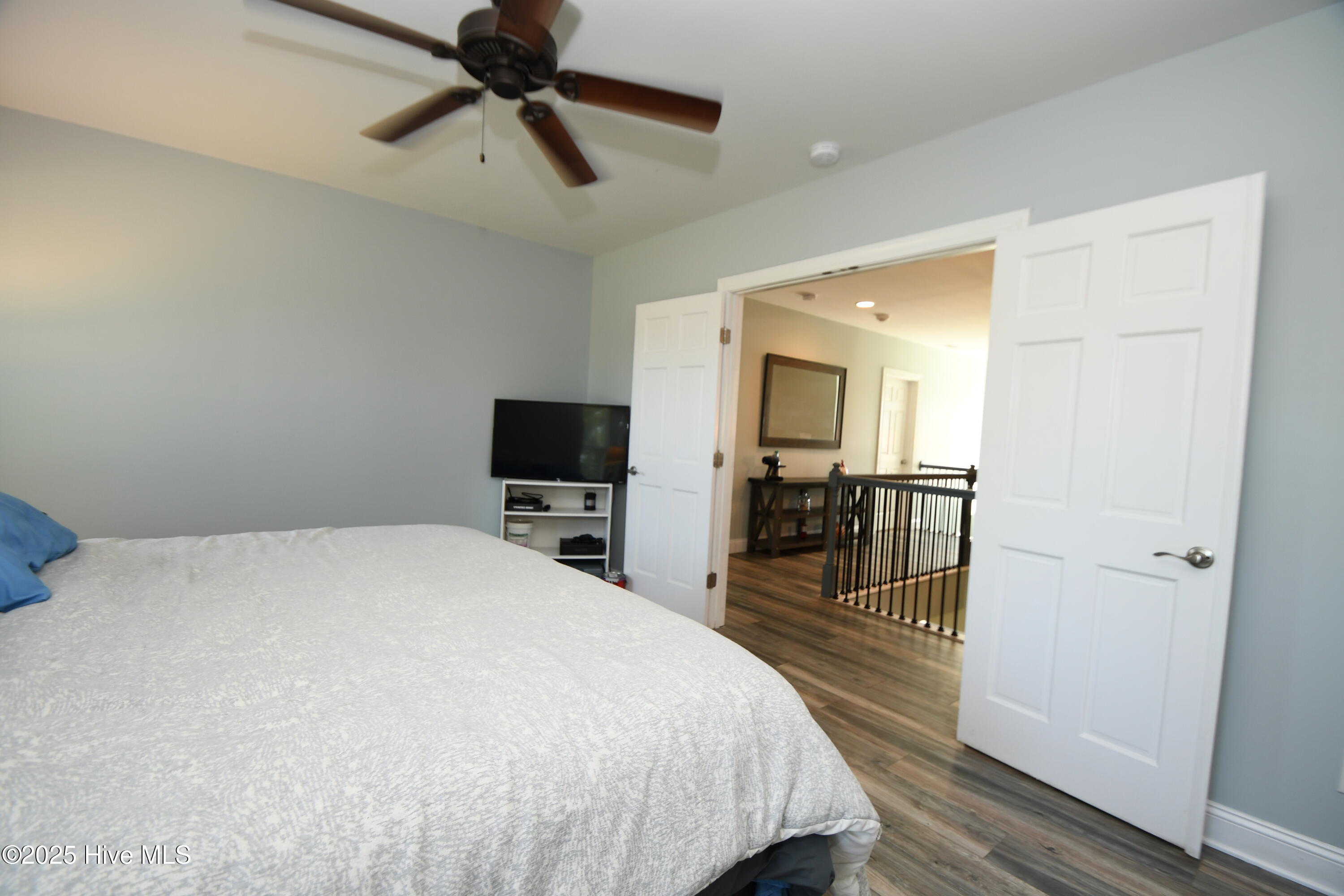 100537590 | Photo 34