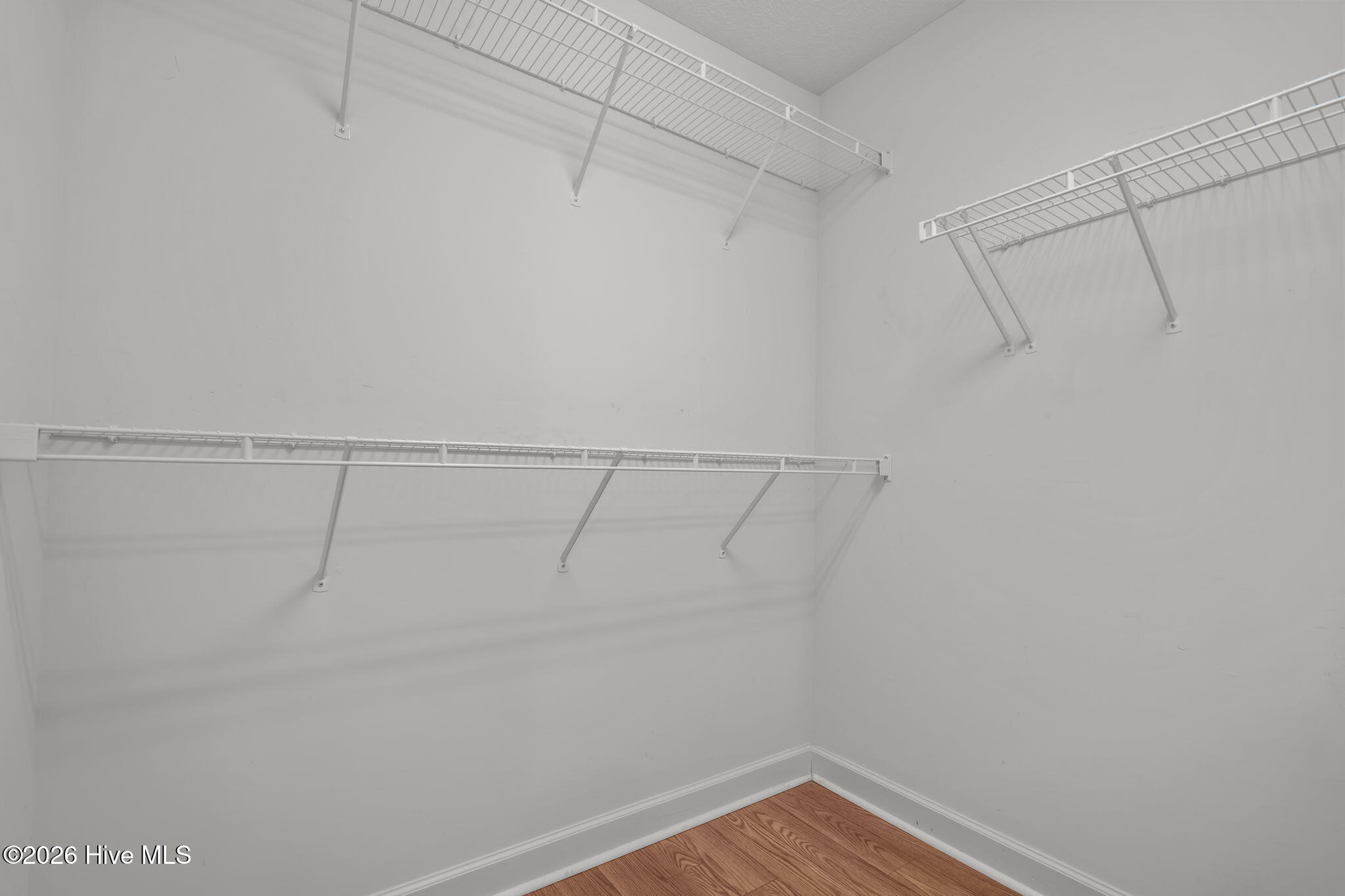 100564732 | Photo 22