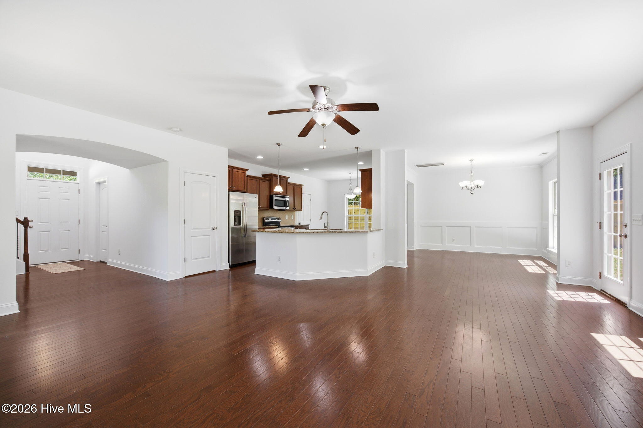 100569504 | Photo 14