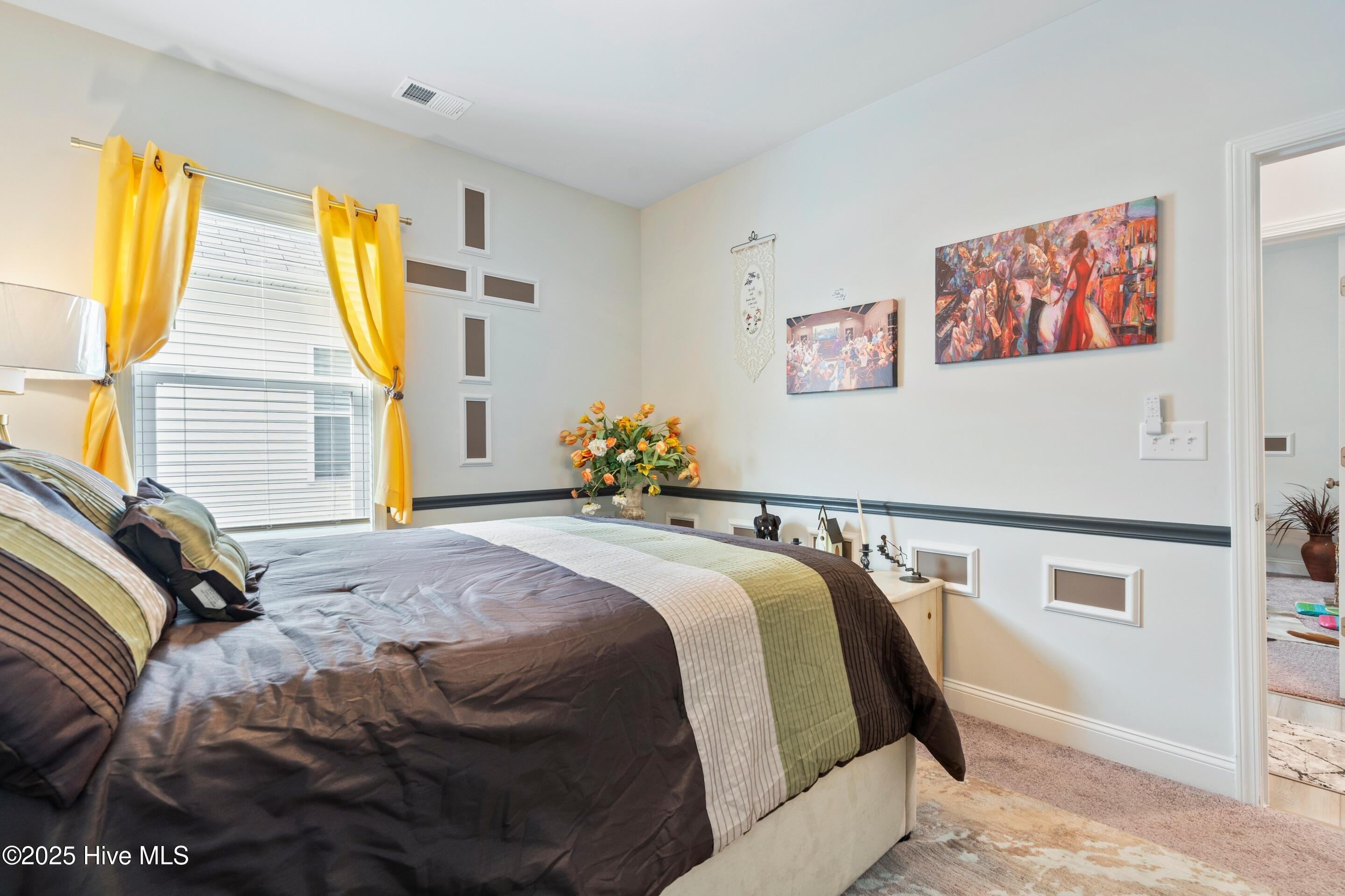 100559660 | Photo 32