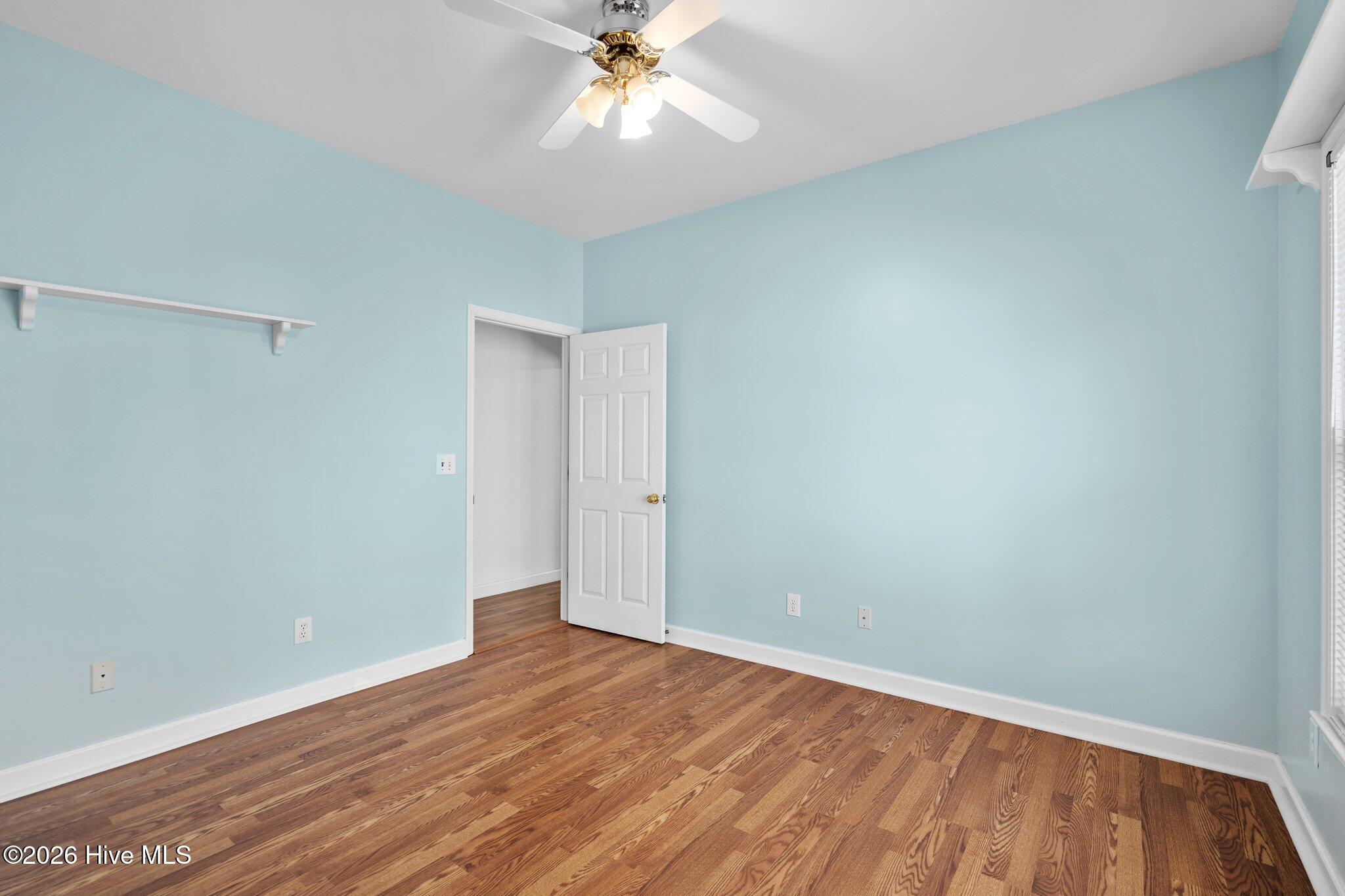 100570682 | Photo 22