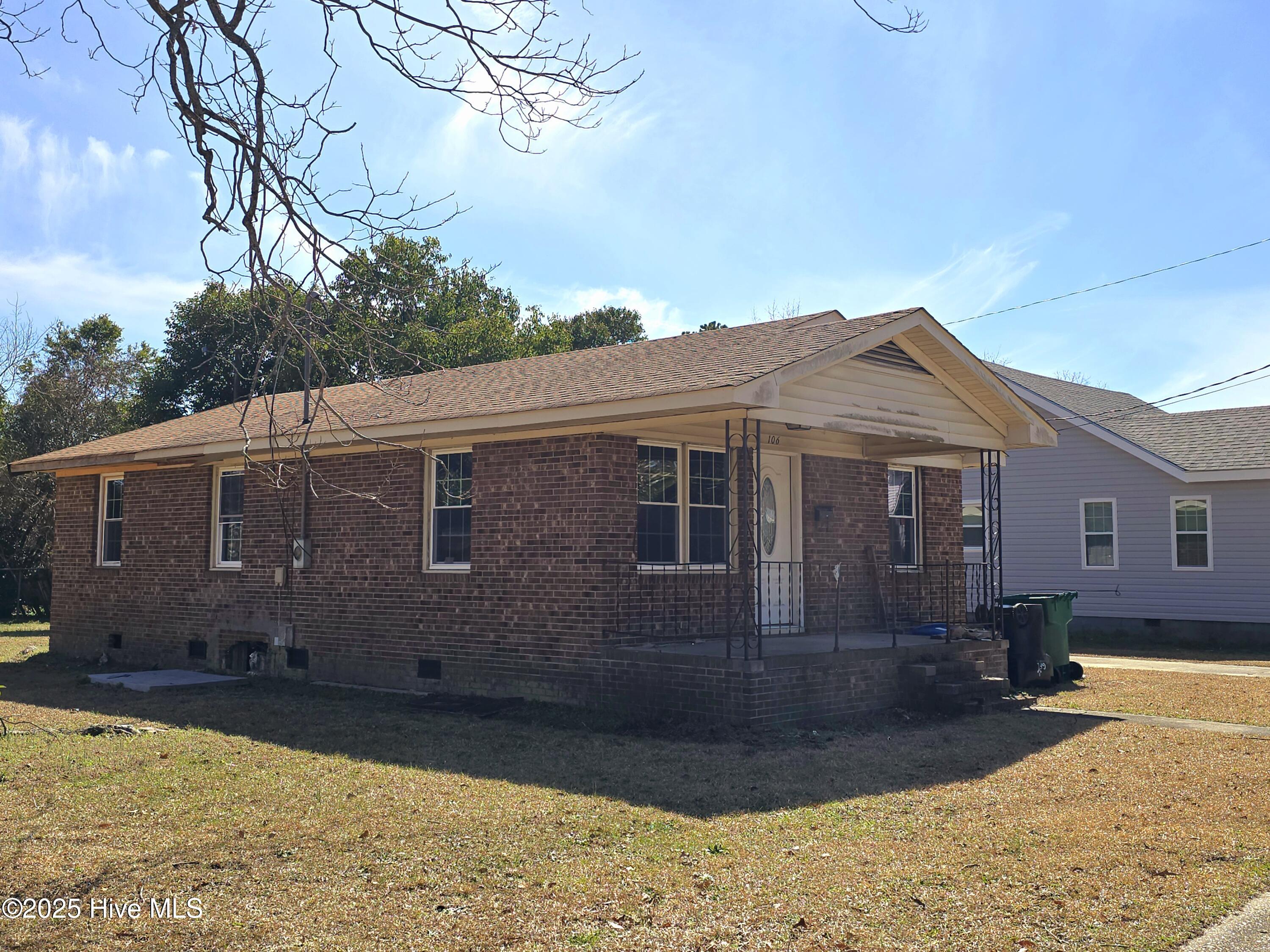 Homes for sale in Williamston, NC | 106 Beech St, Williamston, NC 27892 | MLS# 100493386